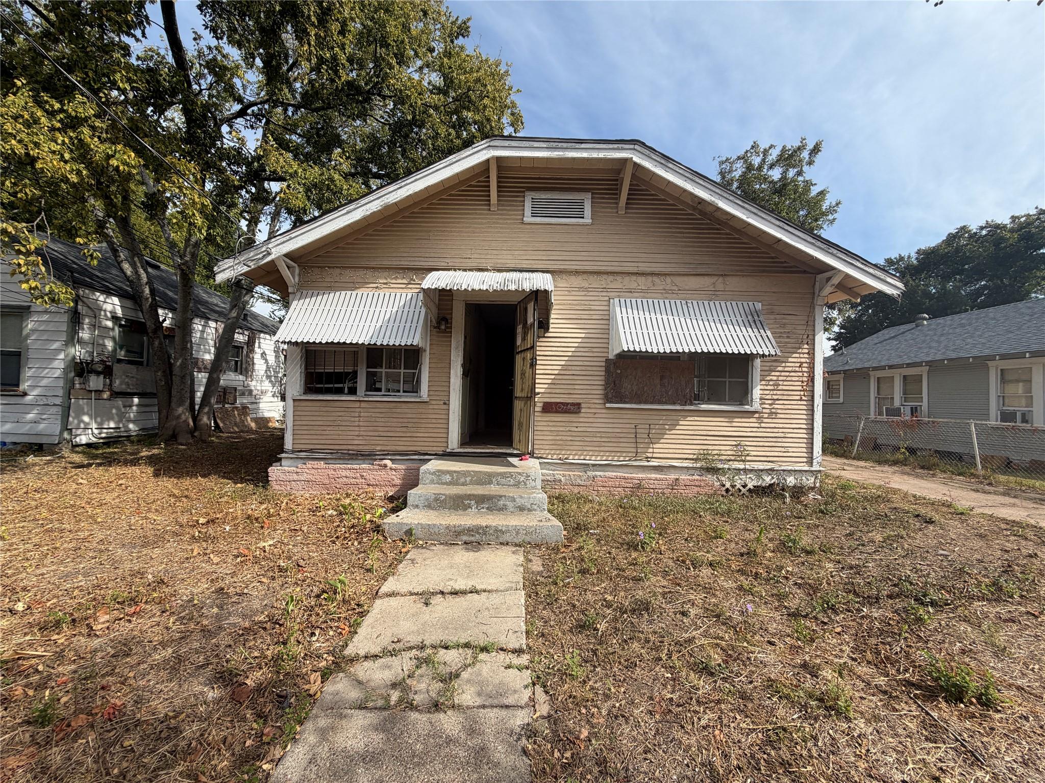 3025 Trulley Street — photo