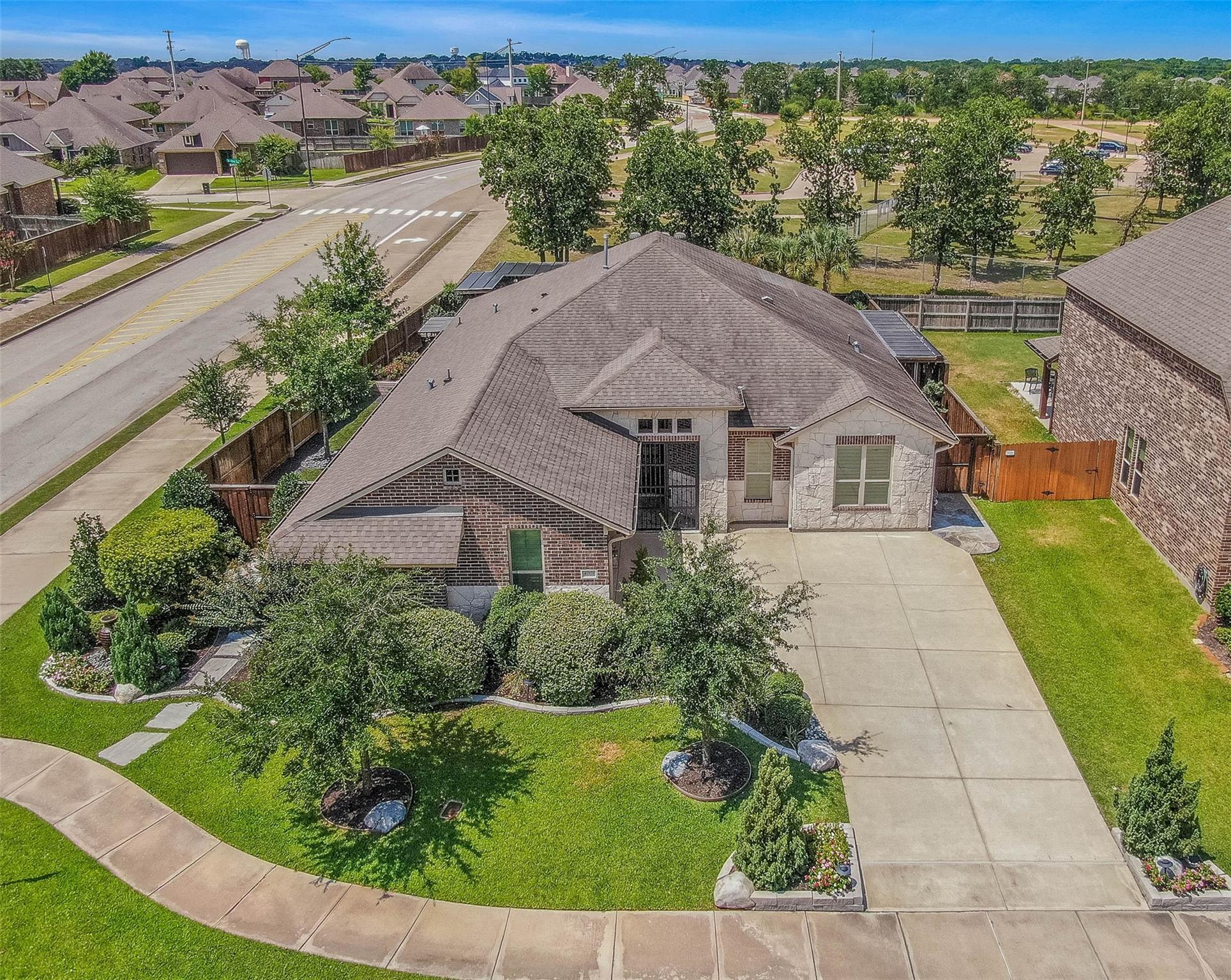4001 Dunlap Loop — photo
