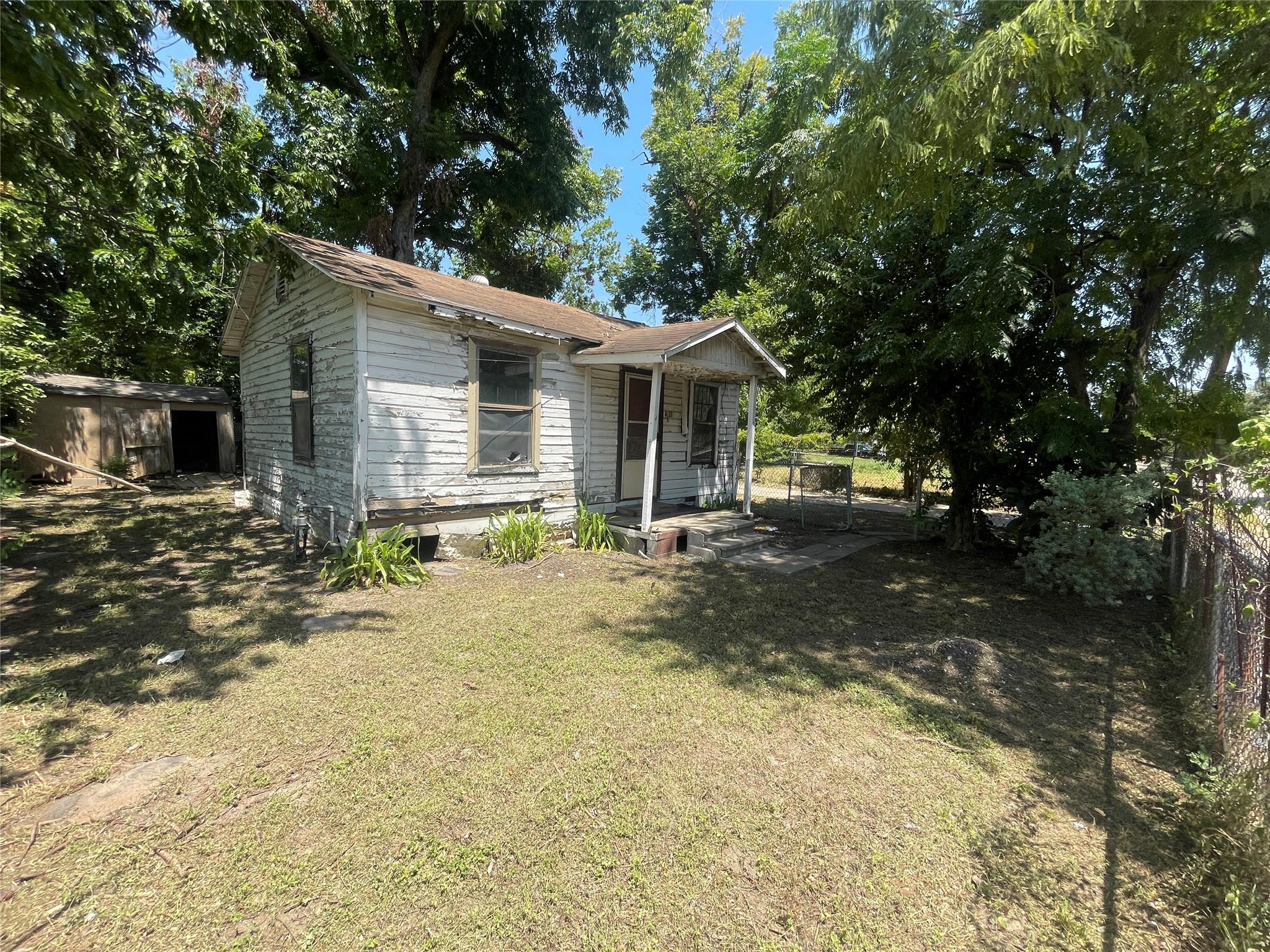 4311 Collingsworth Street — photo