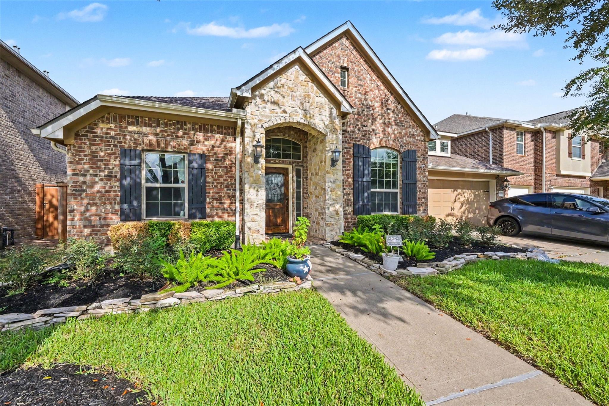 17915 Creek Bluff Lane — photo