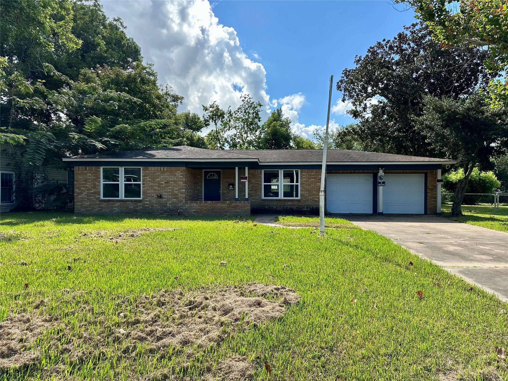 6 Southlawn Circle — photo
