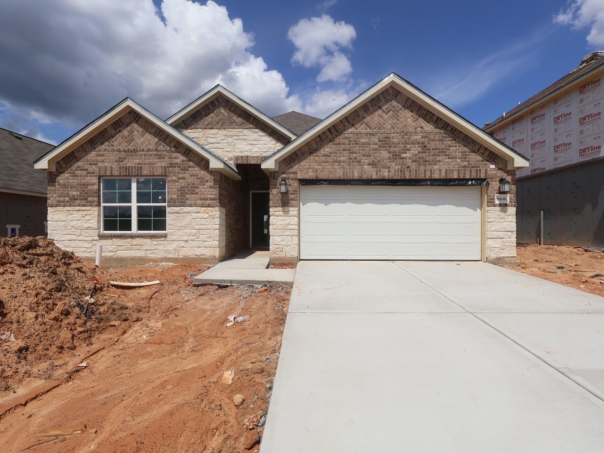 16838 Zavala Way — photo