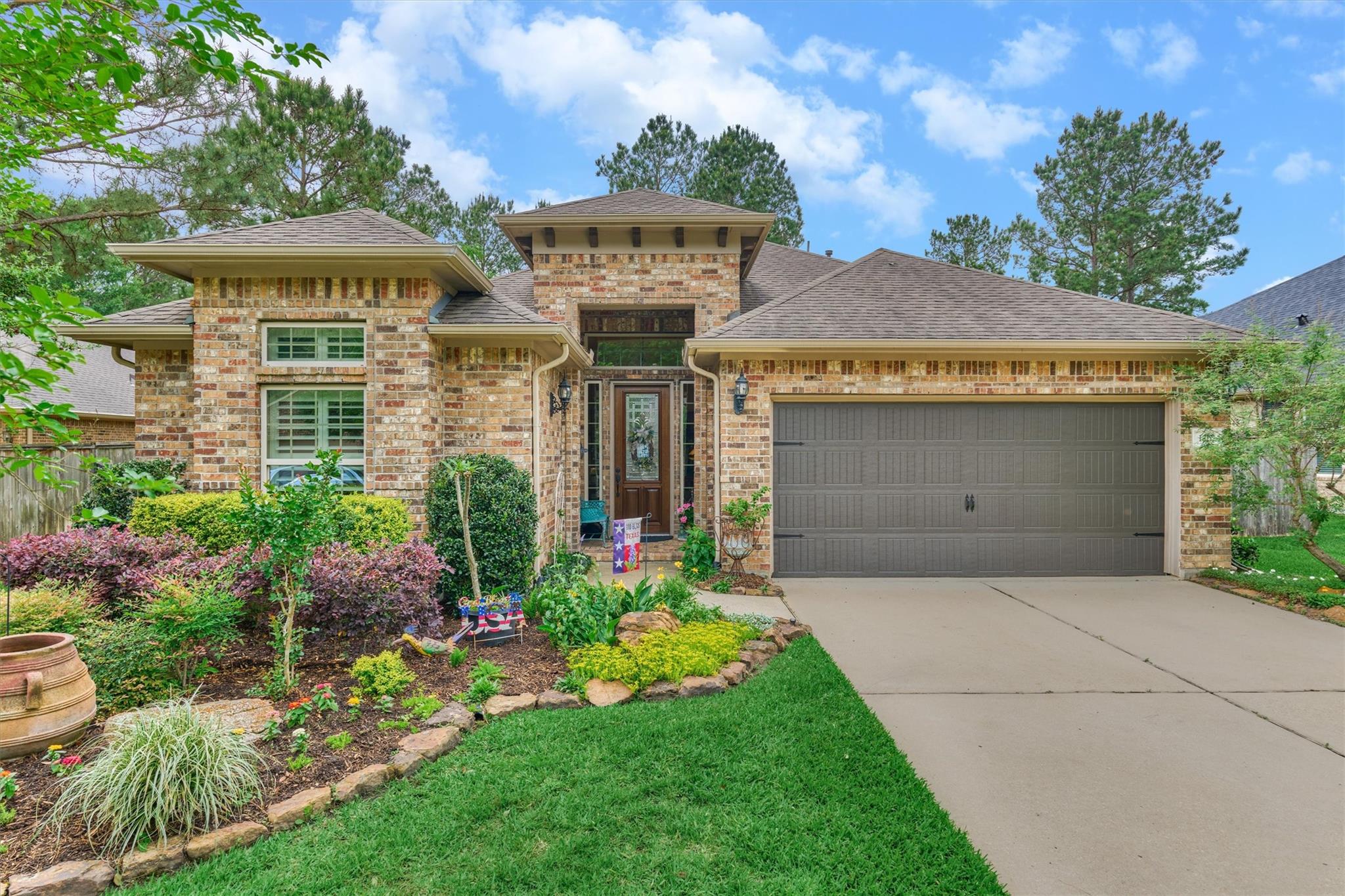 126 Bellardia Court — photo