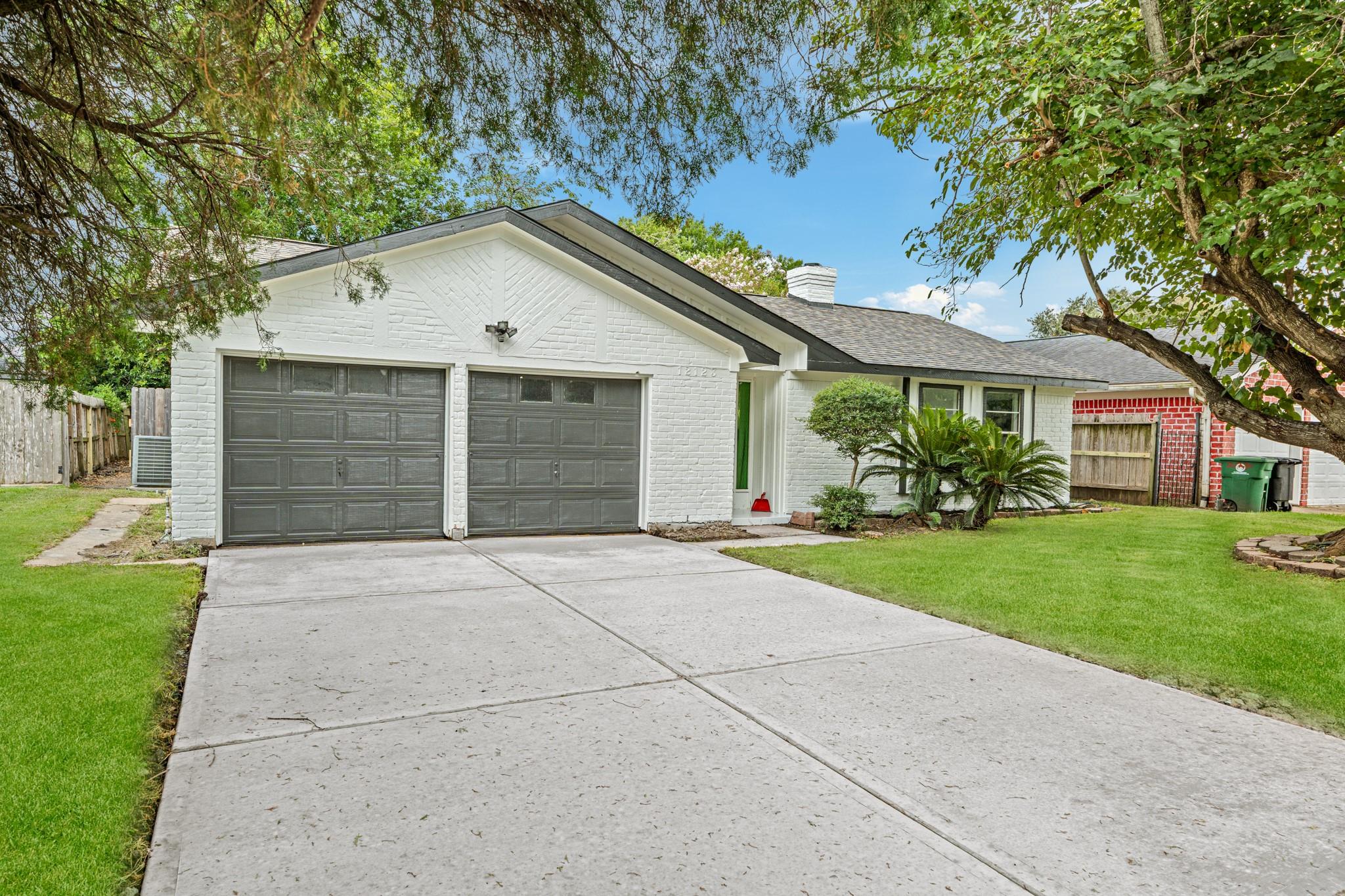 12123 Pompano Lane — photo