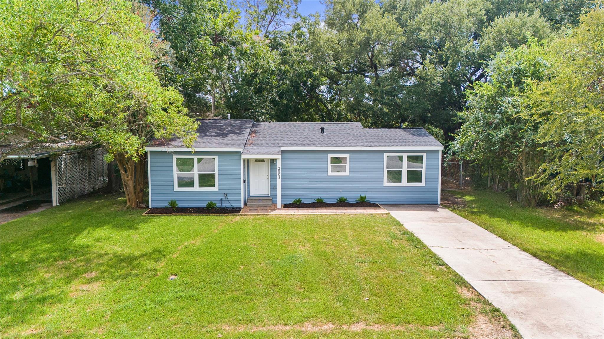 2803 S Houston Drive — photo