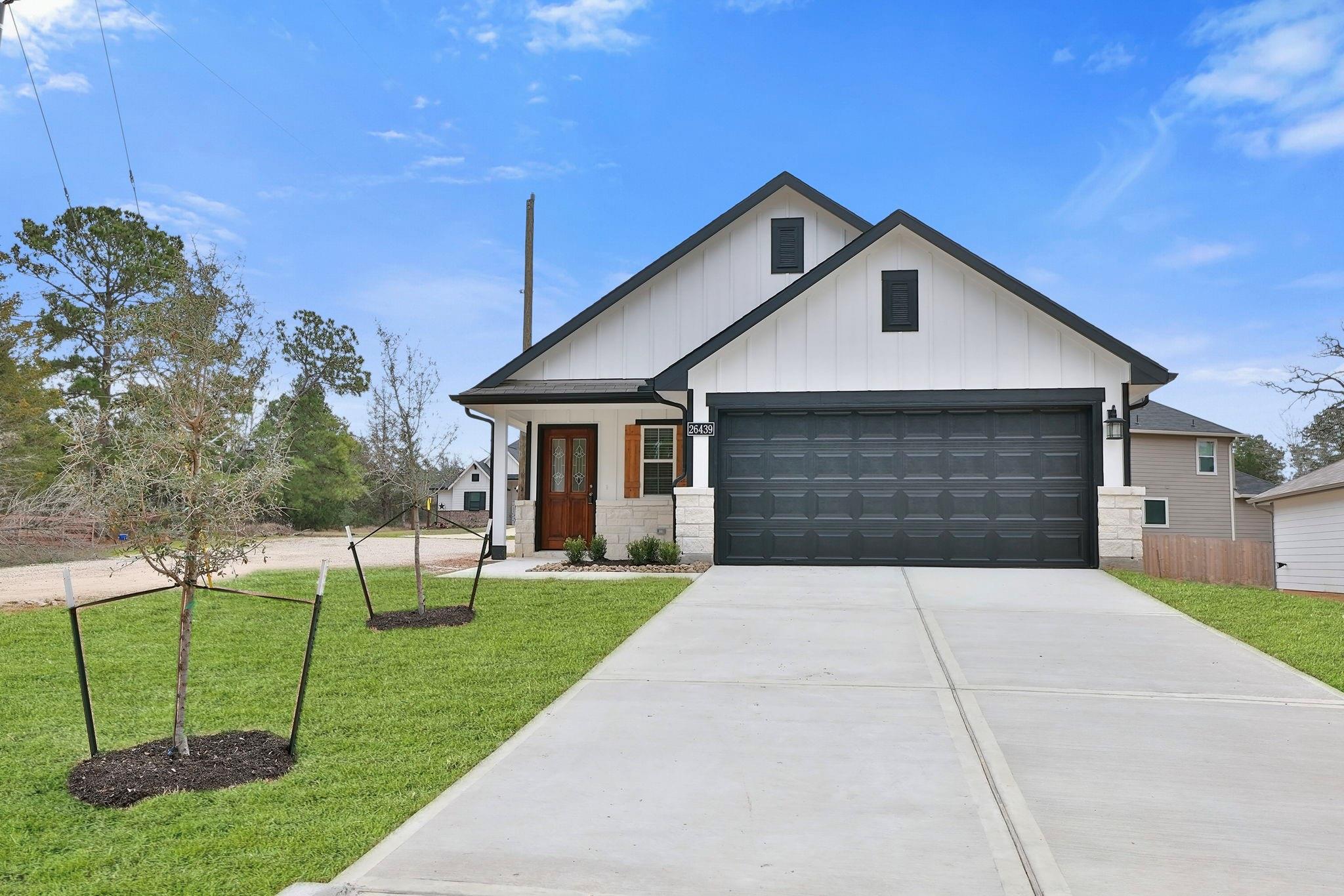 26439 Lakeshore Drive — photo