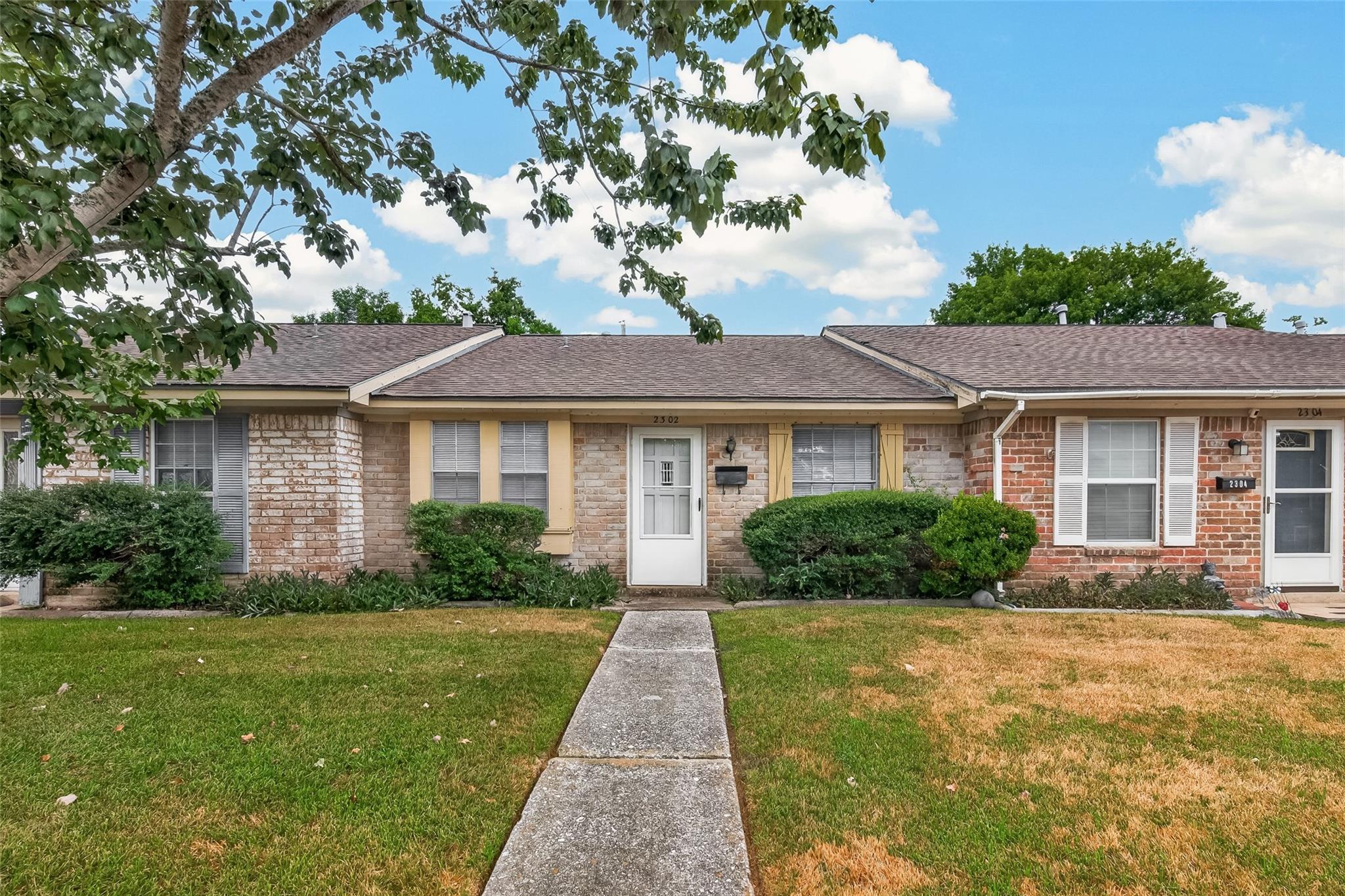 2302 Buchanan Drive — photo