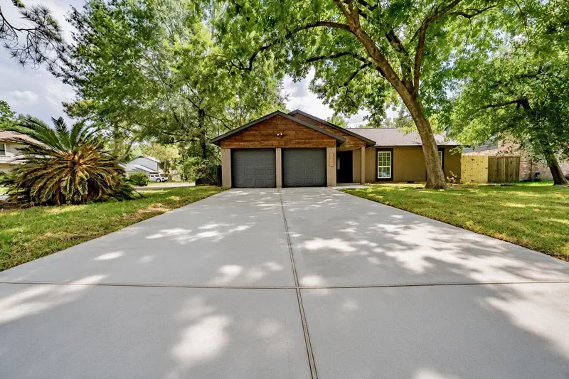 2338 Cades Cove Drive — photo