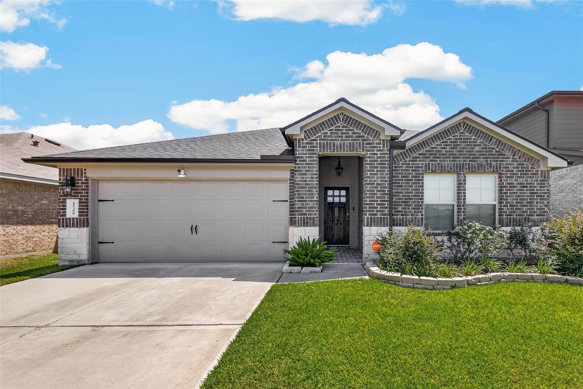 15359 Central Crescent Drive — photo