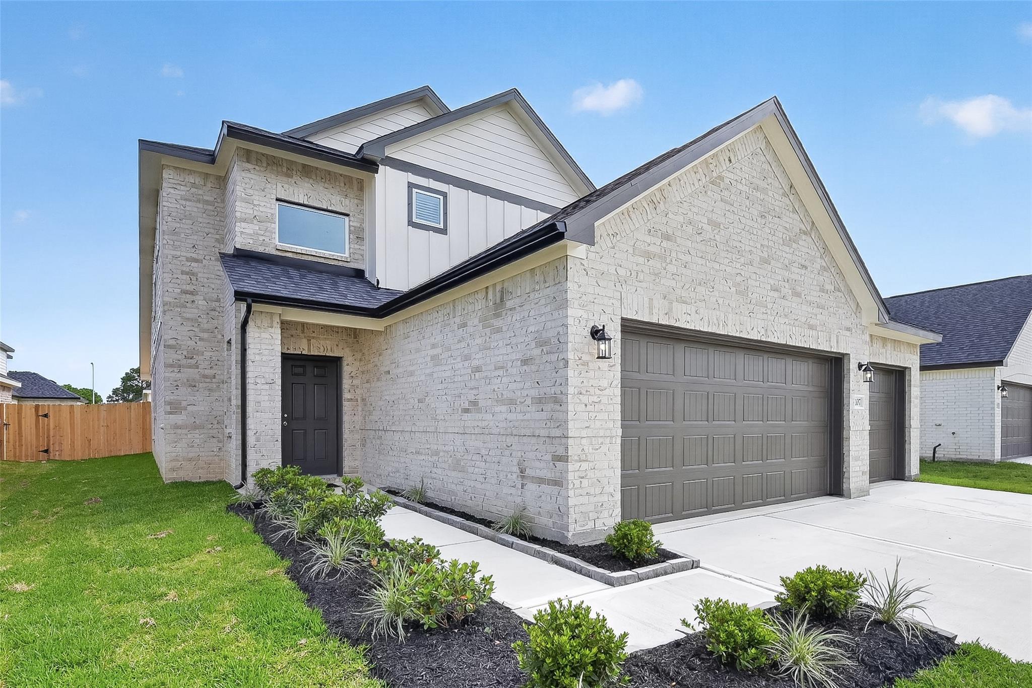 2107 Spring Hollow Drive — photo