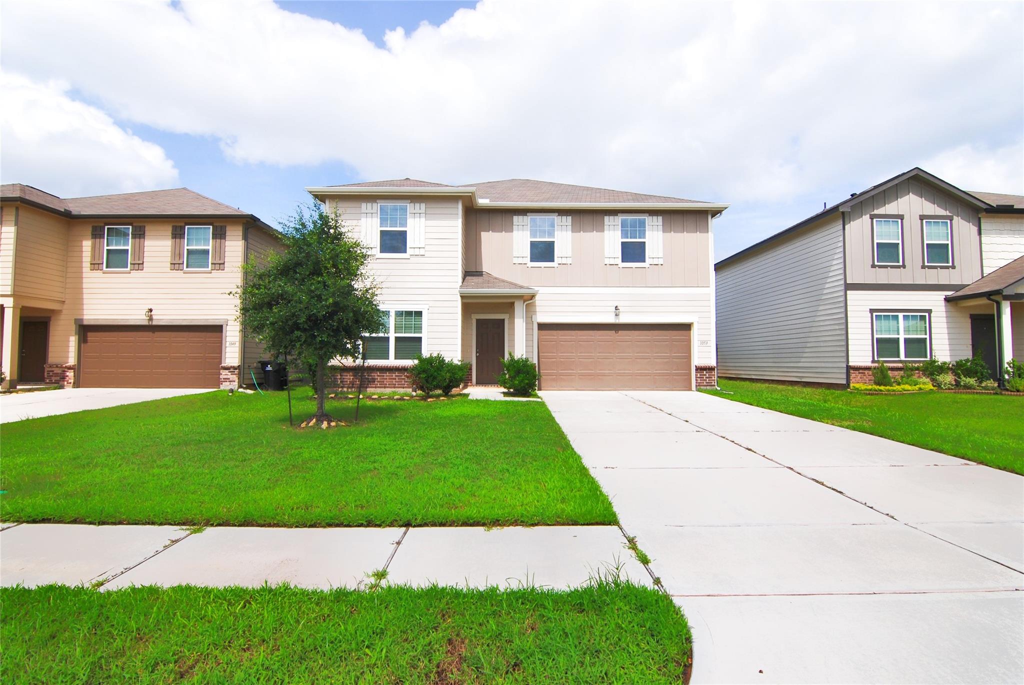 1053 Water Oak Lane — photo