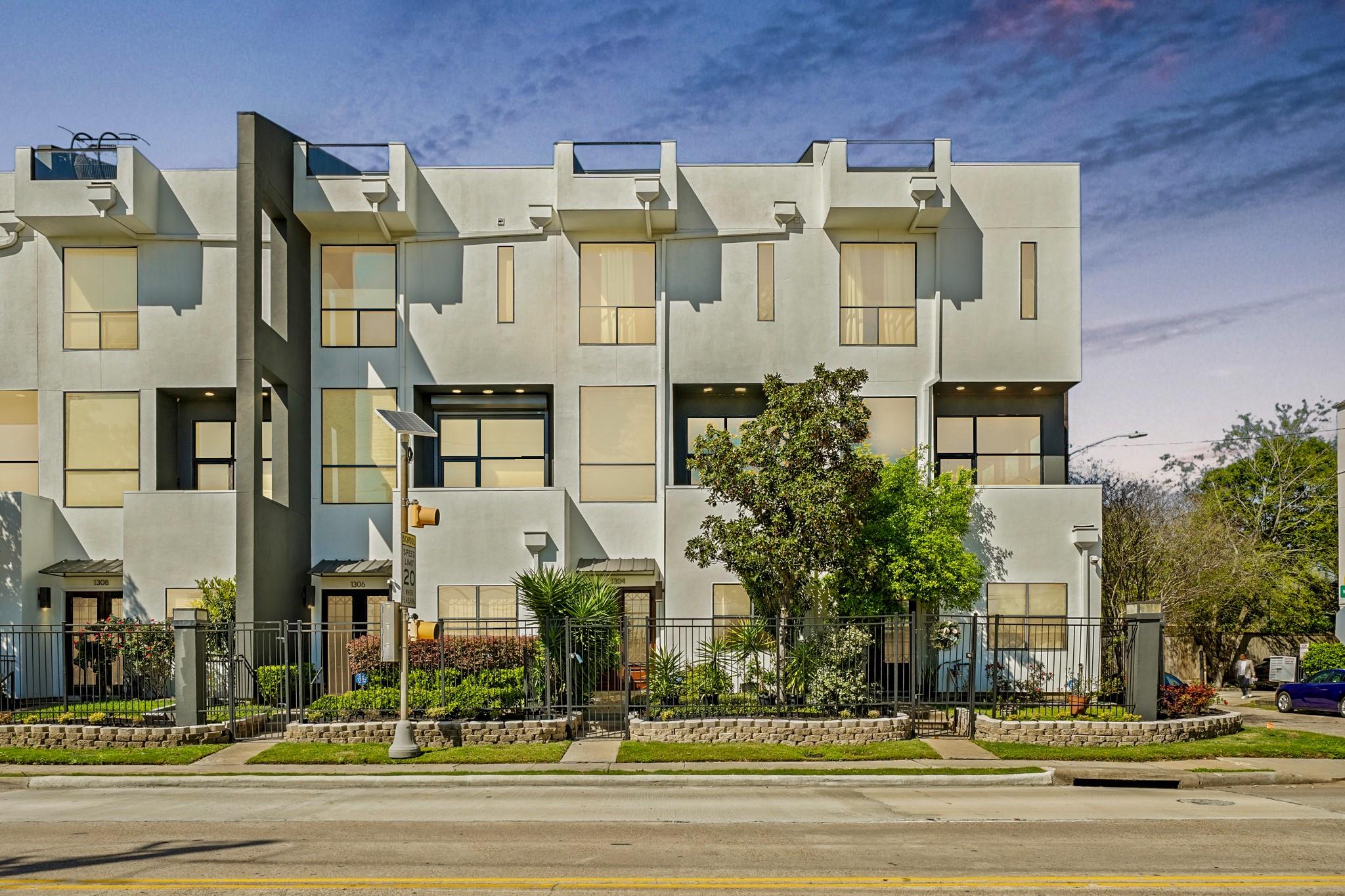 1304 W Dallas Street — photo