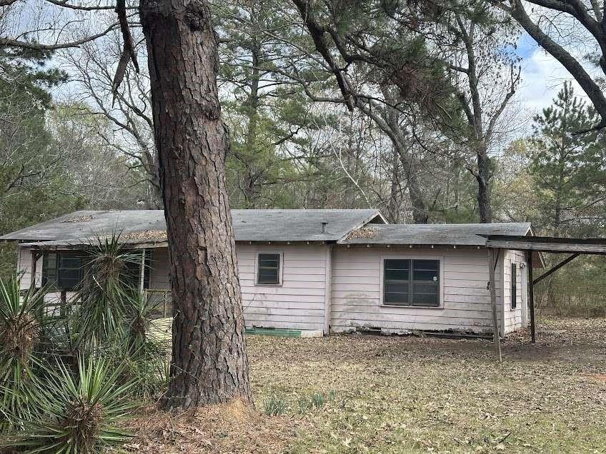 15981 FM 31 — photo