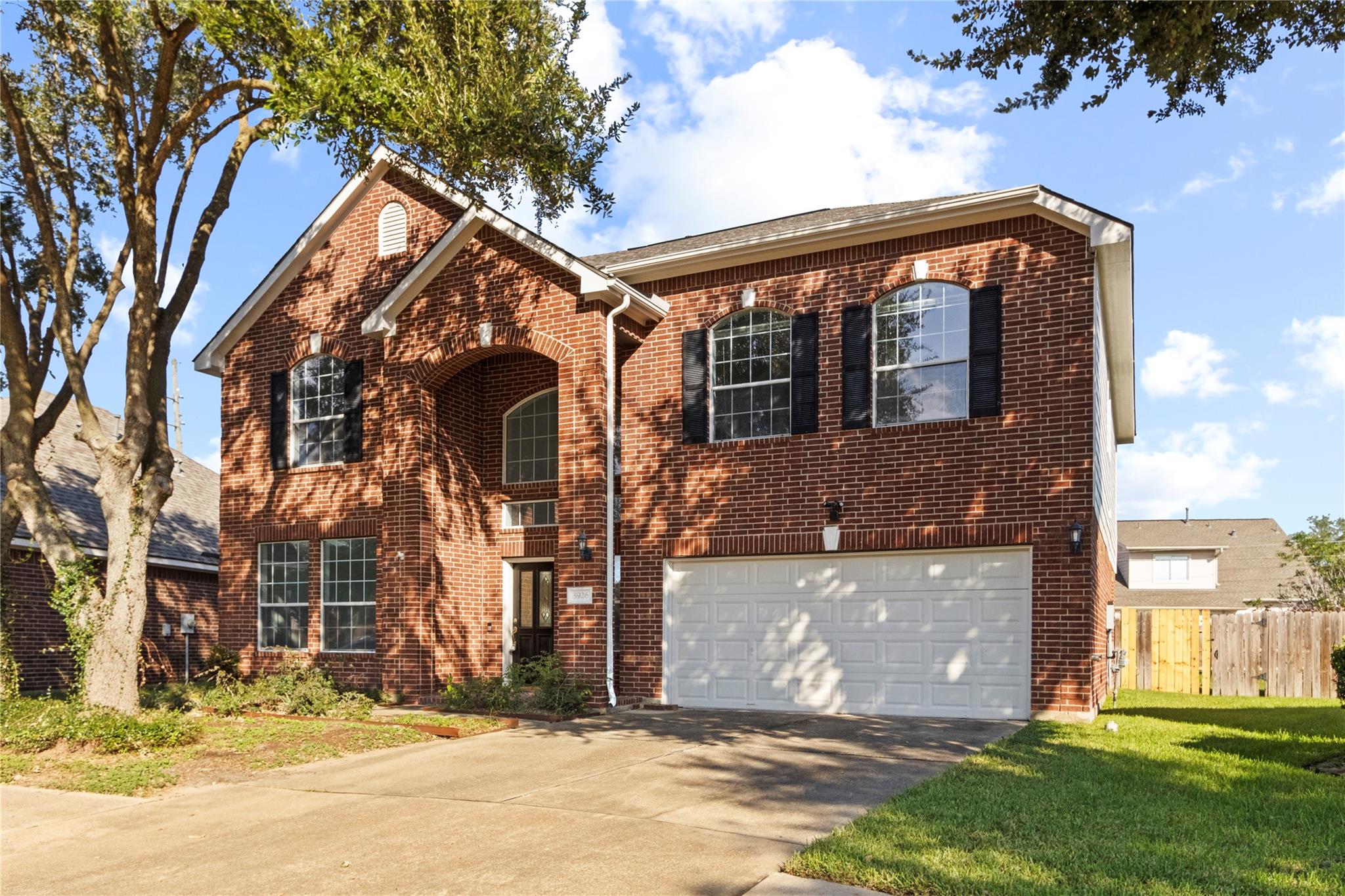 5926 Heathmoor Lane — photo