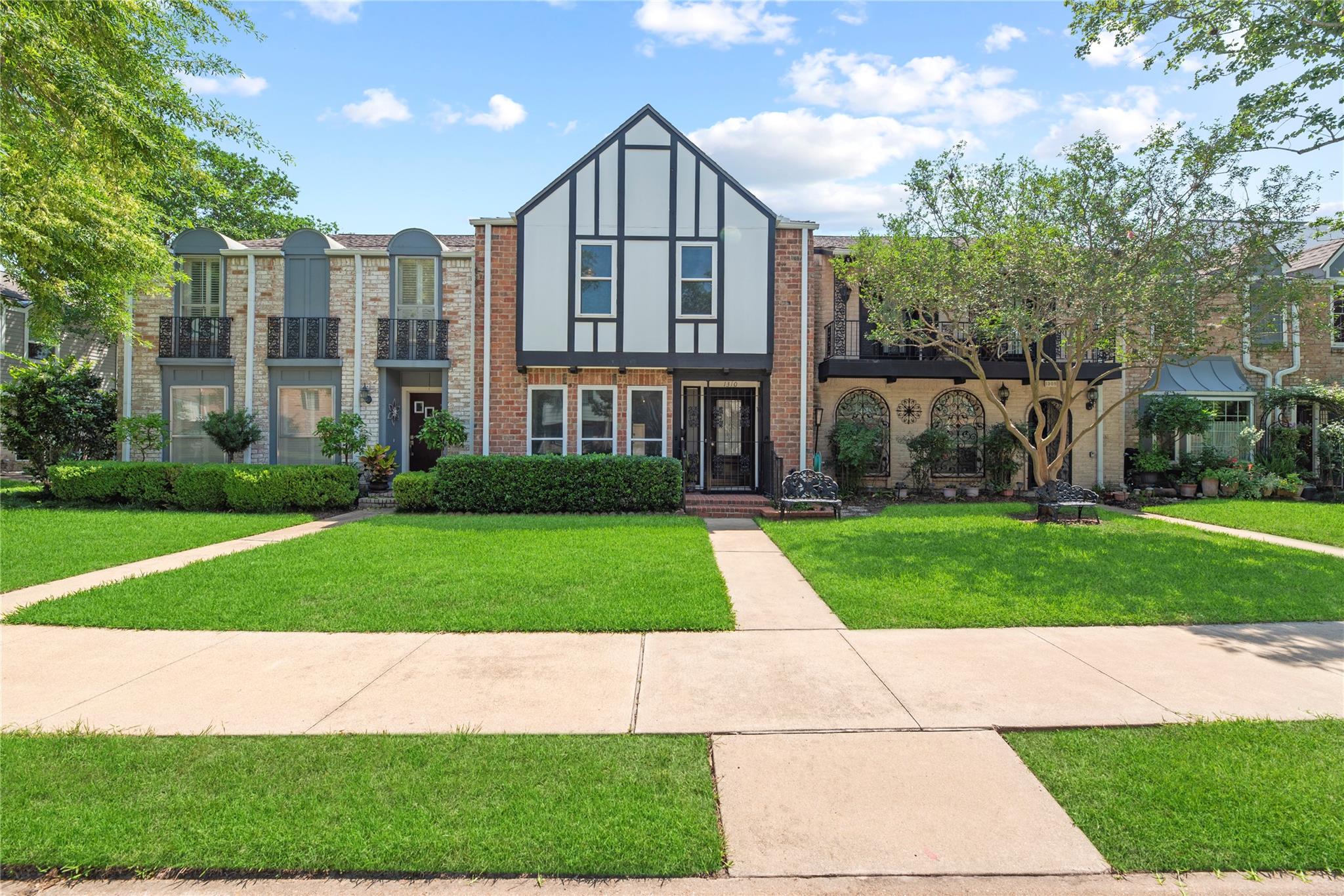 1310 Country Place Drive — photo