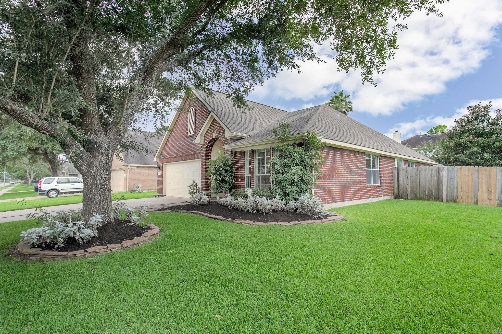 1828 Barretts Glen Drive — photo