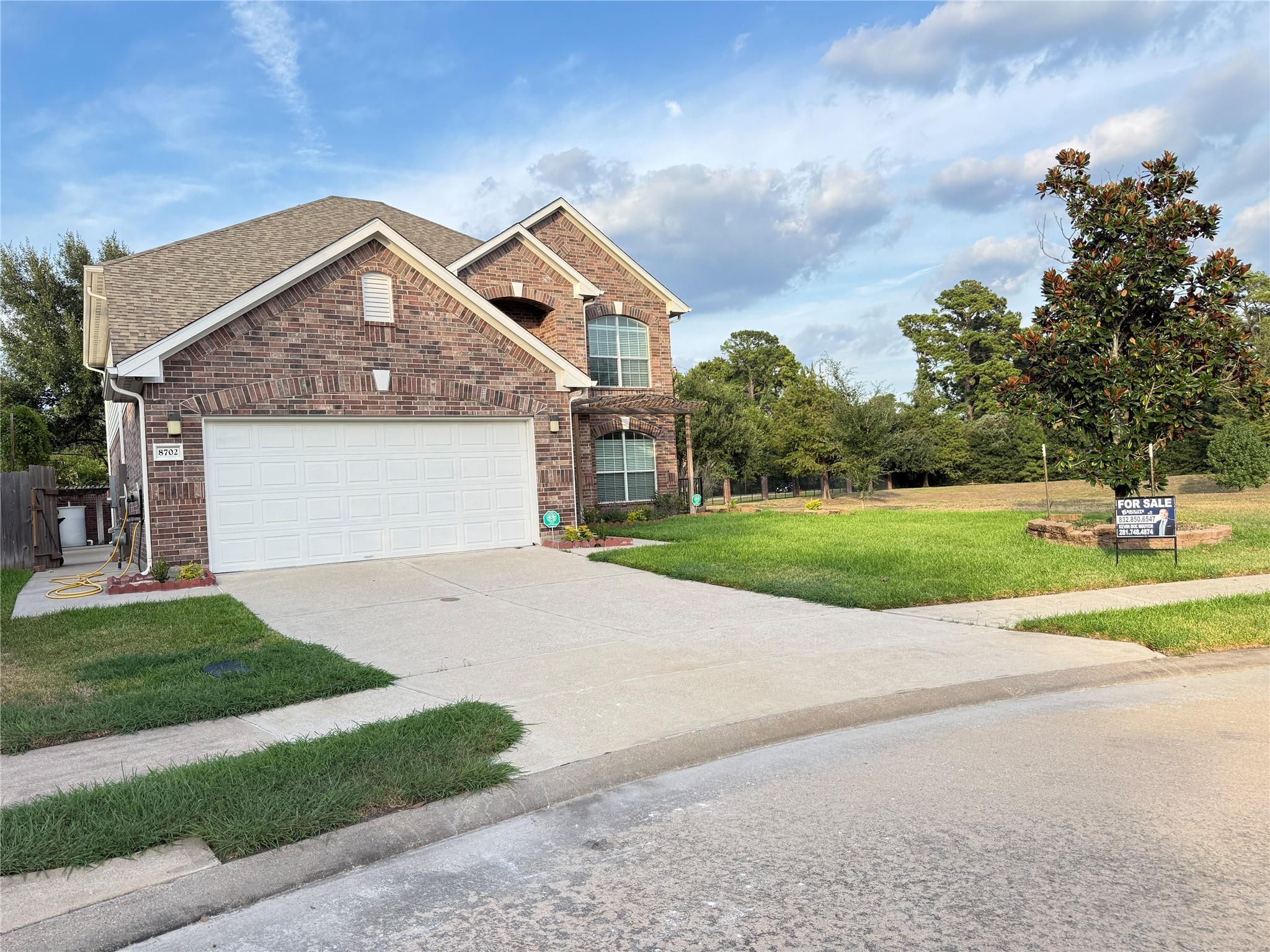 8702 Challis Park Court — photo