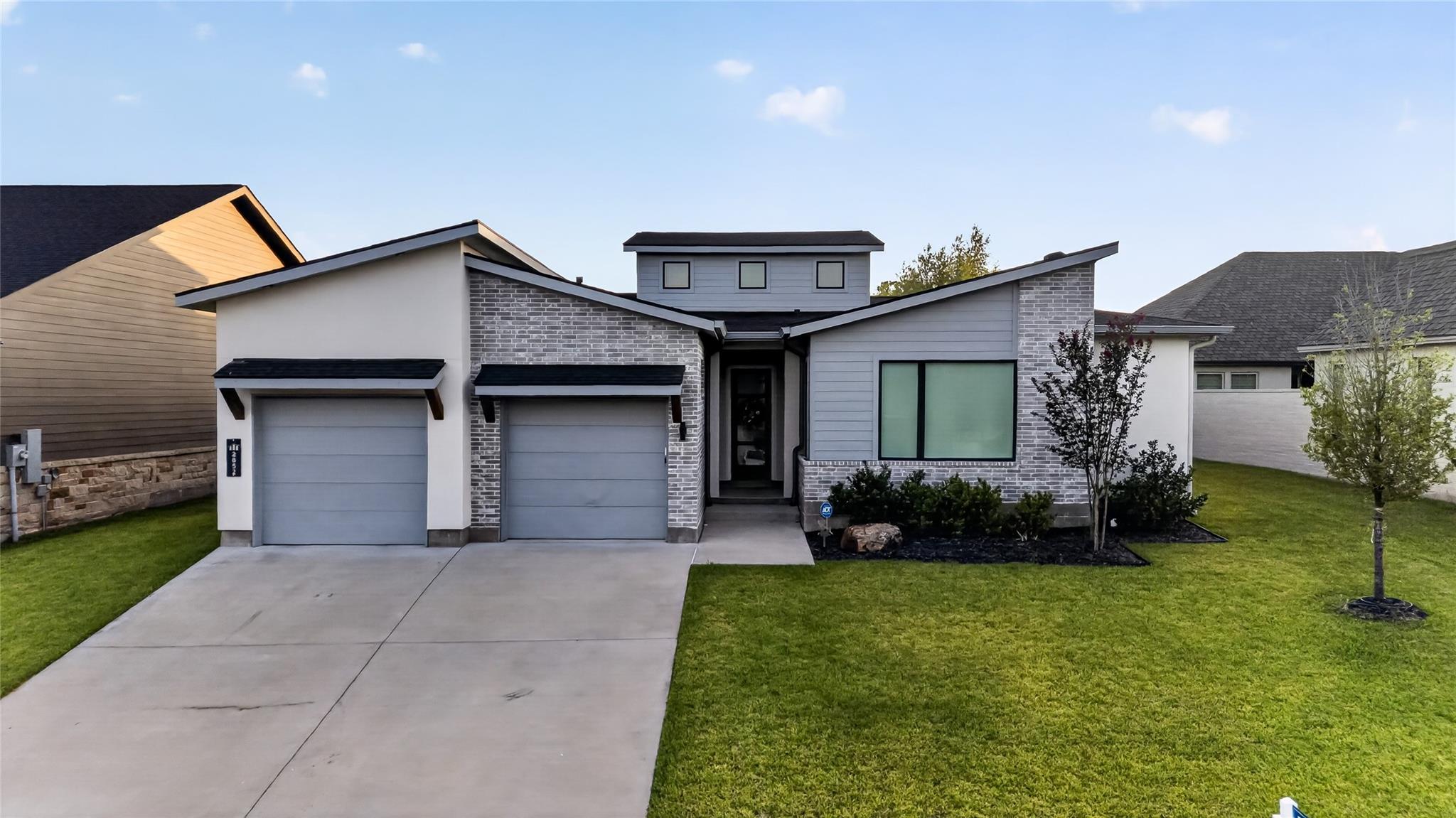 2852 Persimmon Ridge Court — photo