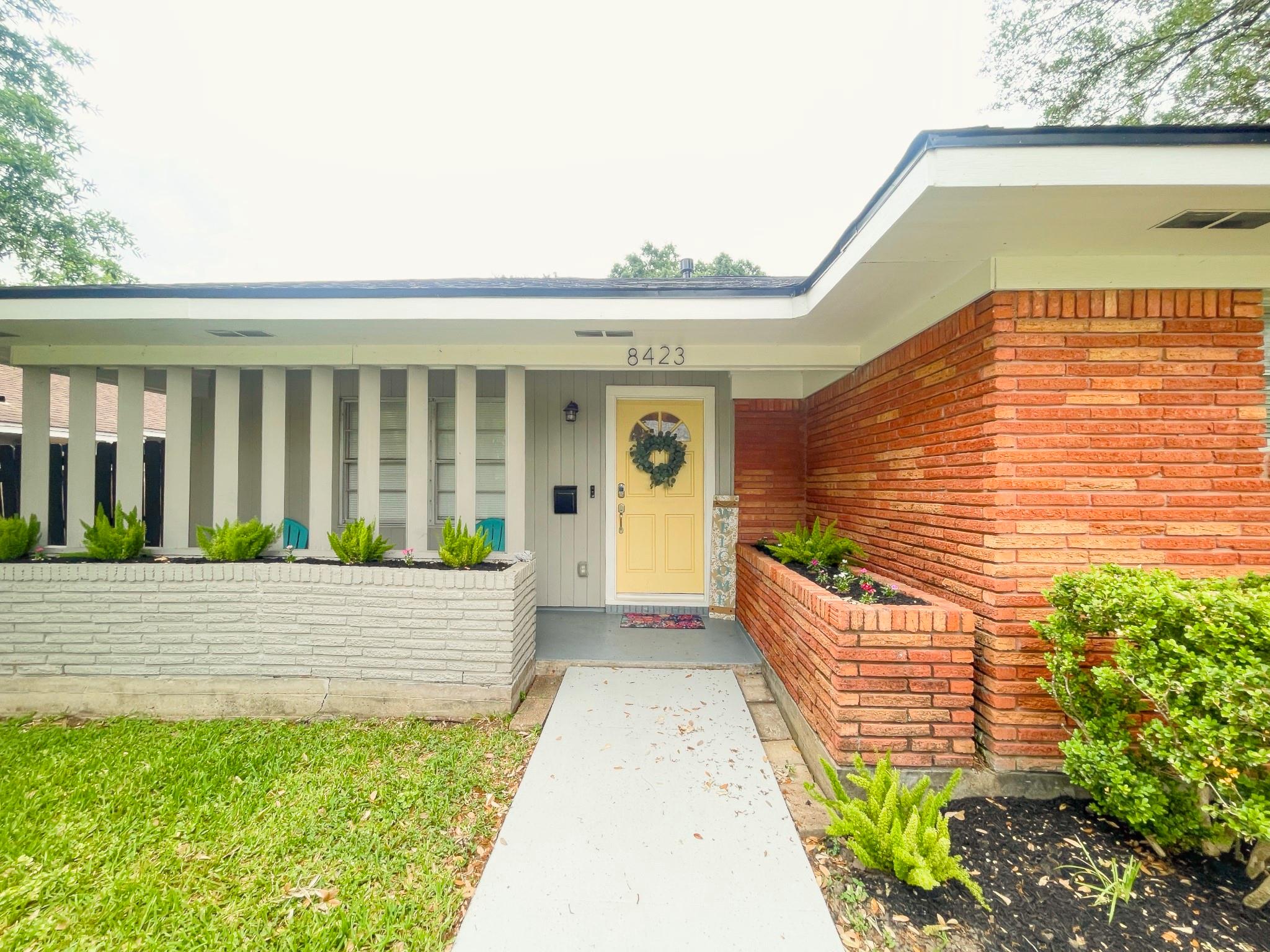 8423 Glen Valley Drive — photo