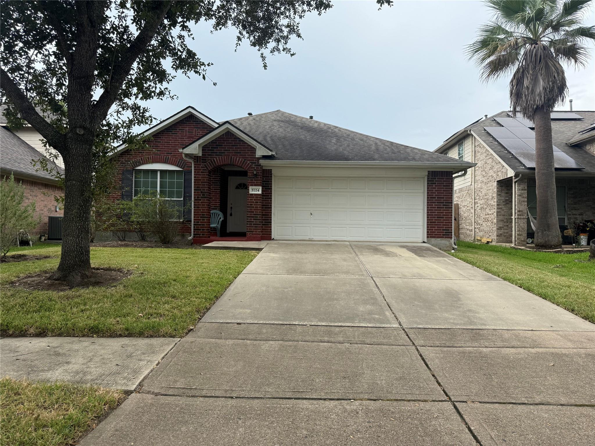 5724 Montclair Hill Lane — photo