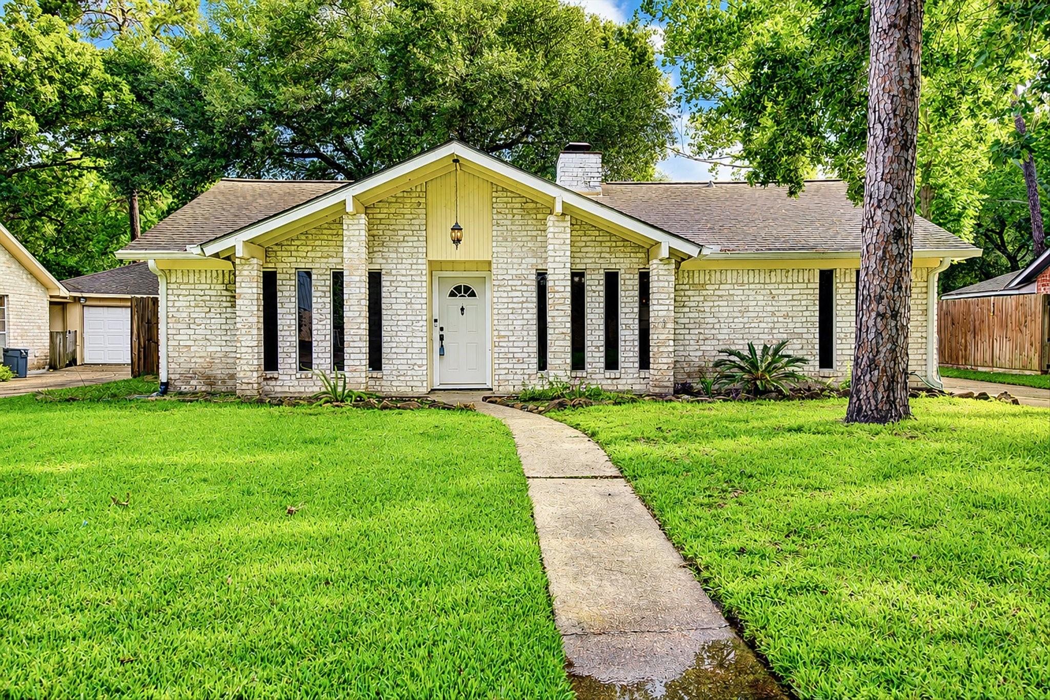 1907 Round Spring Drive — photo