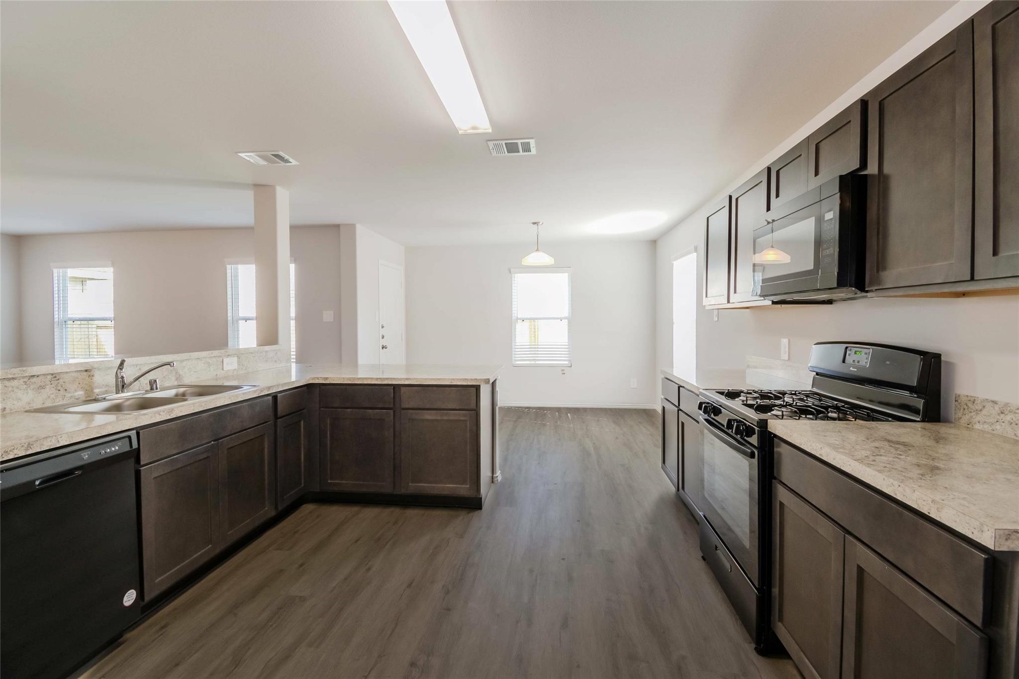 4823 Banyan Tree Trail — photo