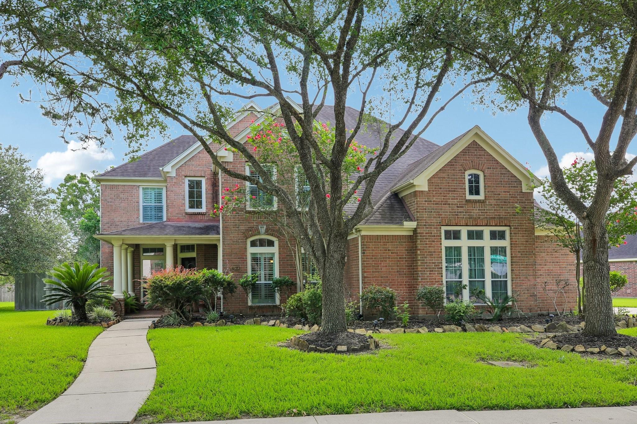 2908 Park Bend Drive — photo