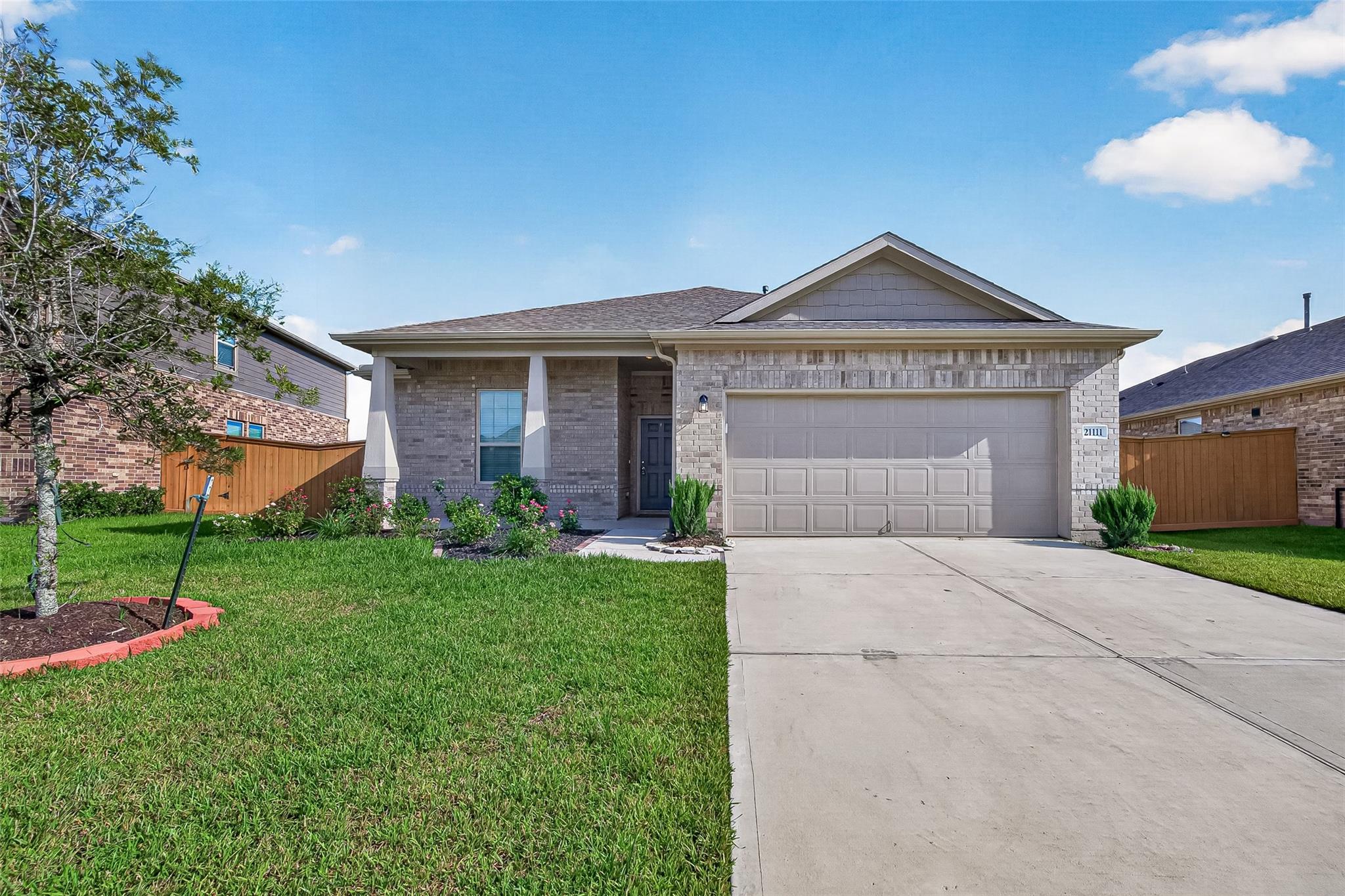 21111 Sherrell Bay Drive — photo
