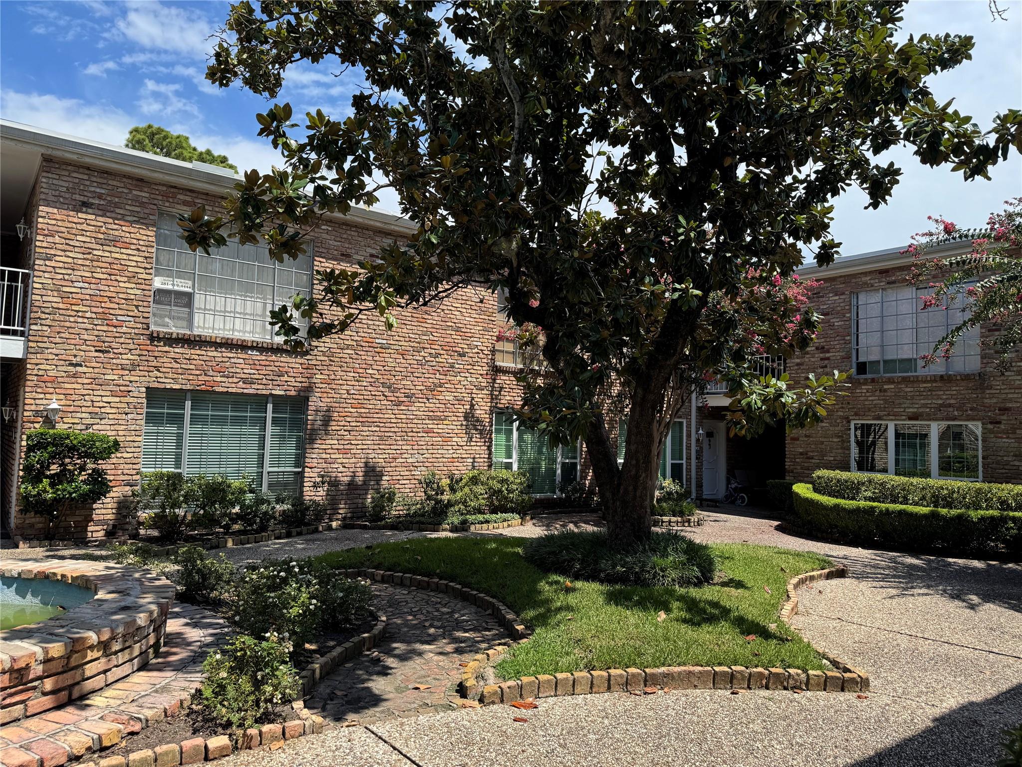 2121 Fountain View Drive #92E — photo