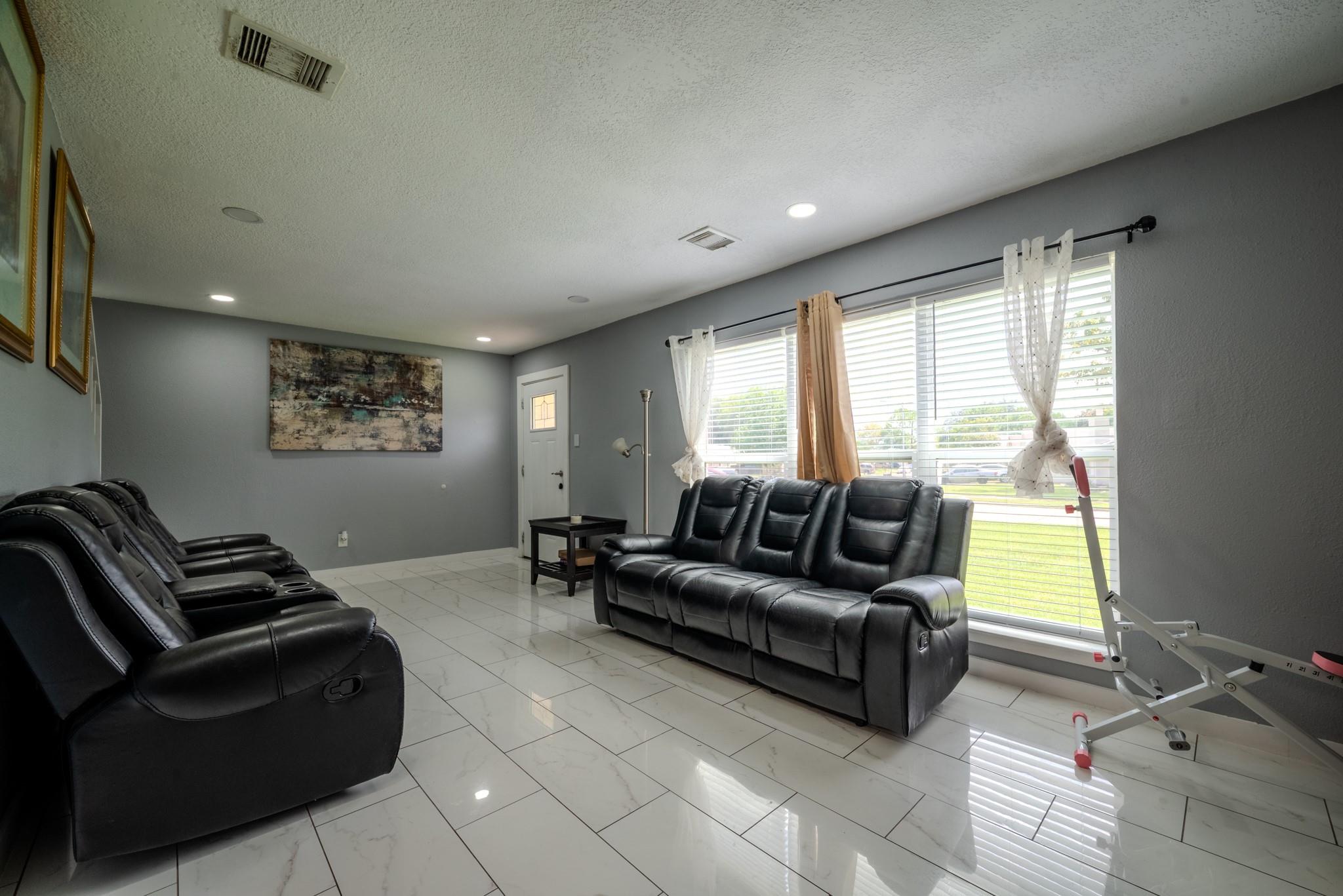 6806 Santa Rita Drive — photo