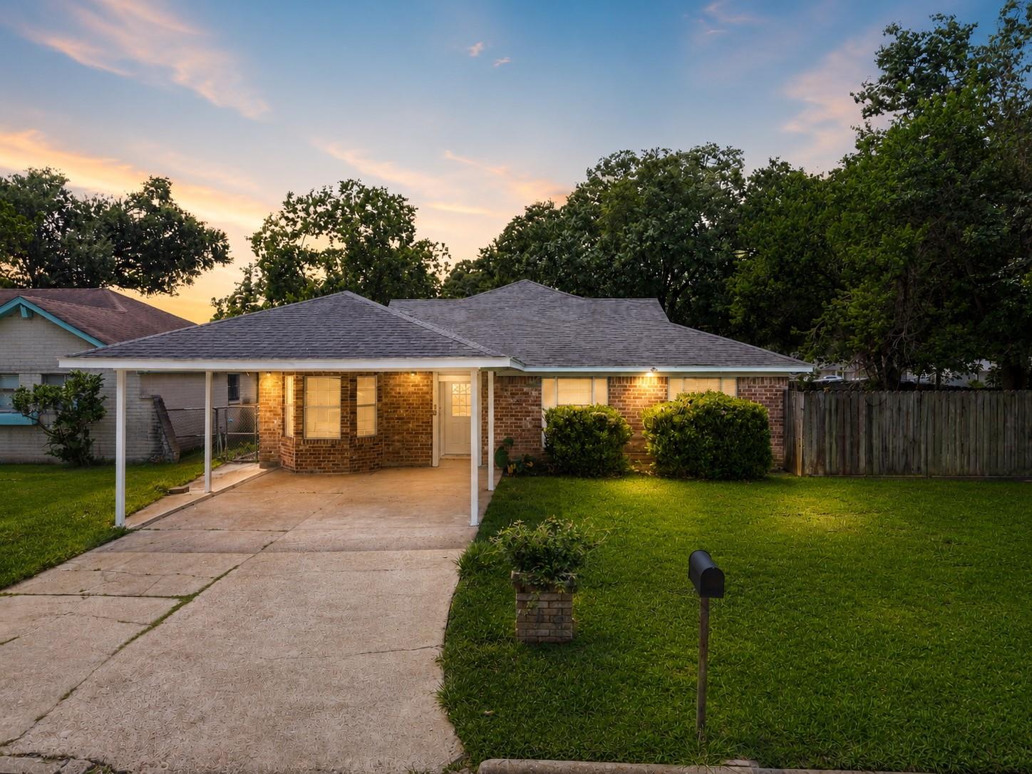 10102 Valley Breeze Drive — photo