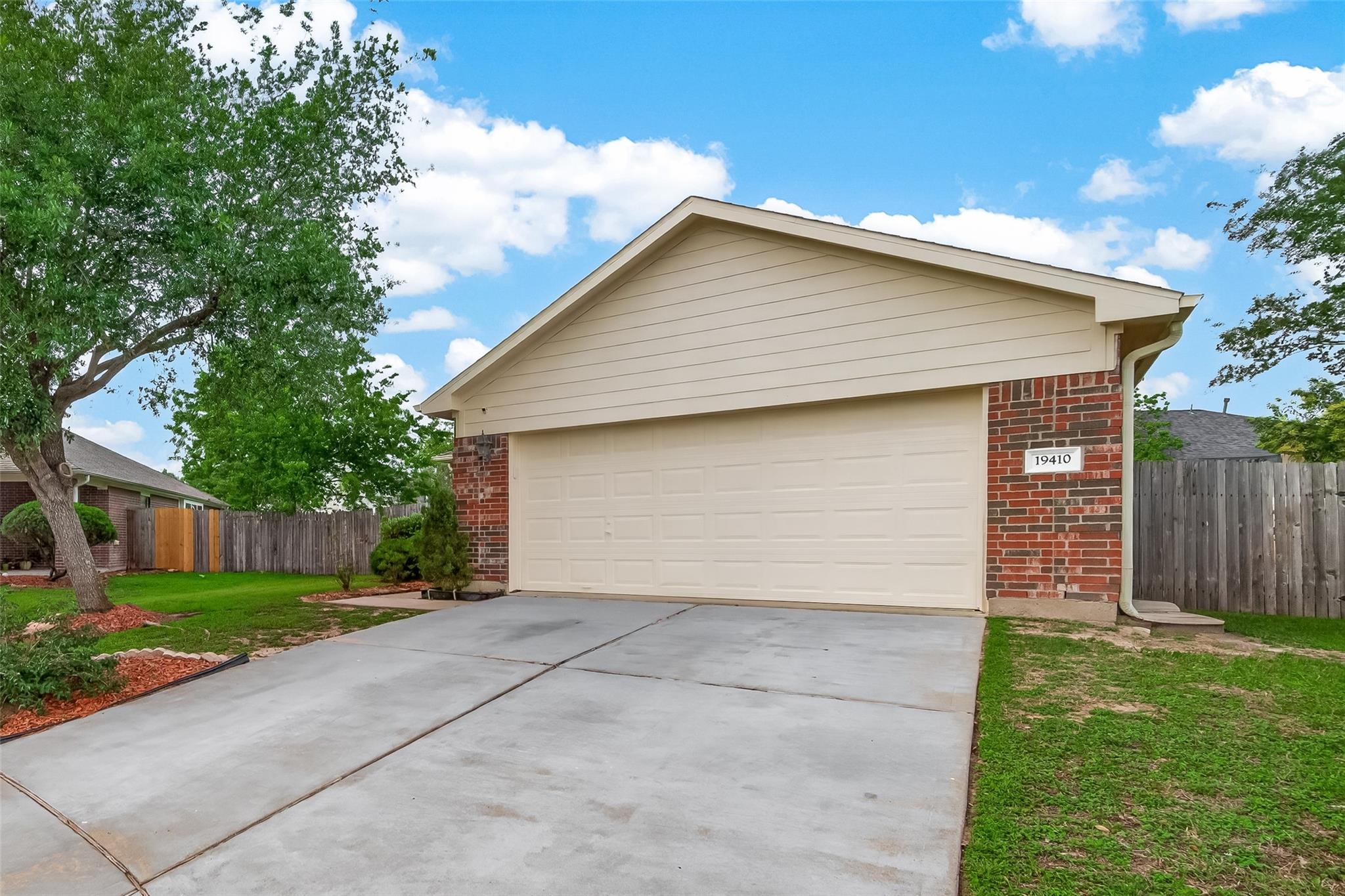 19410 Cypress Rose Court — photo