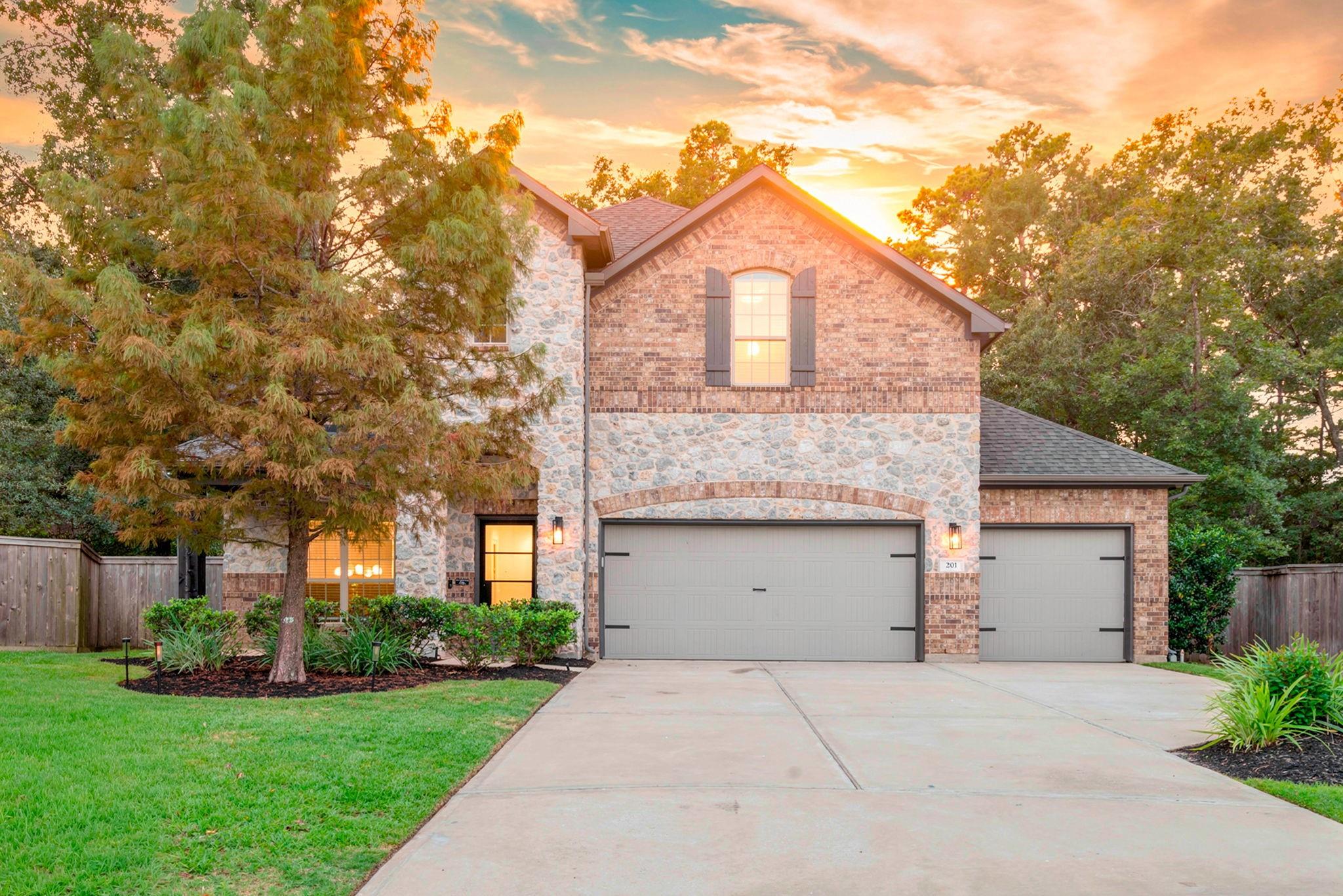201 Rose Gum Court — photo