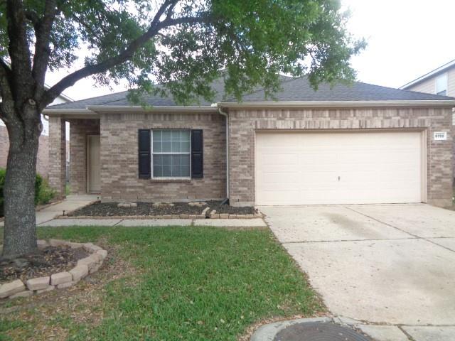 6702 Castle Terrace Ct — photo