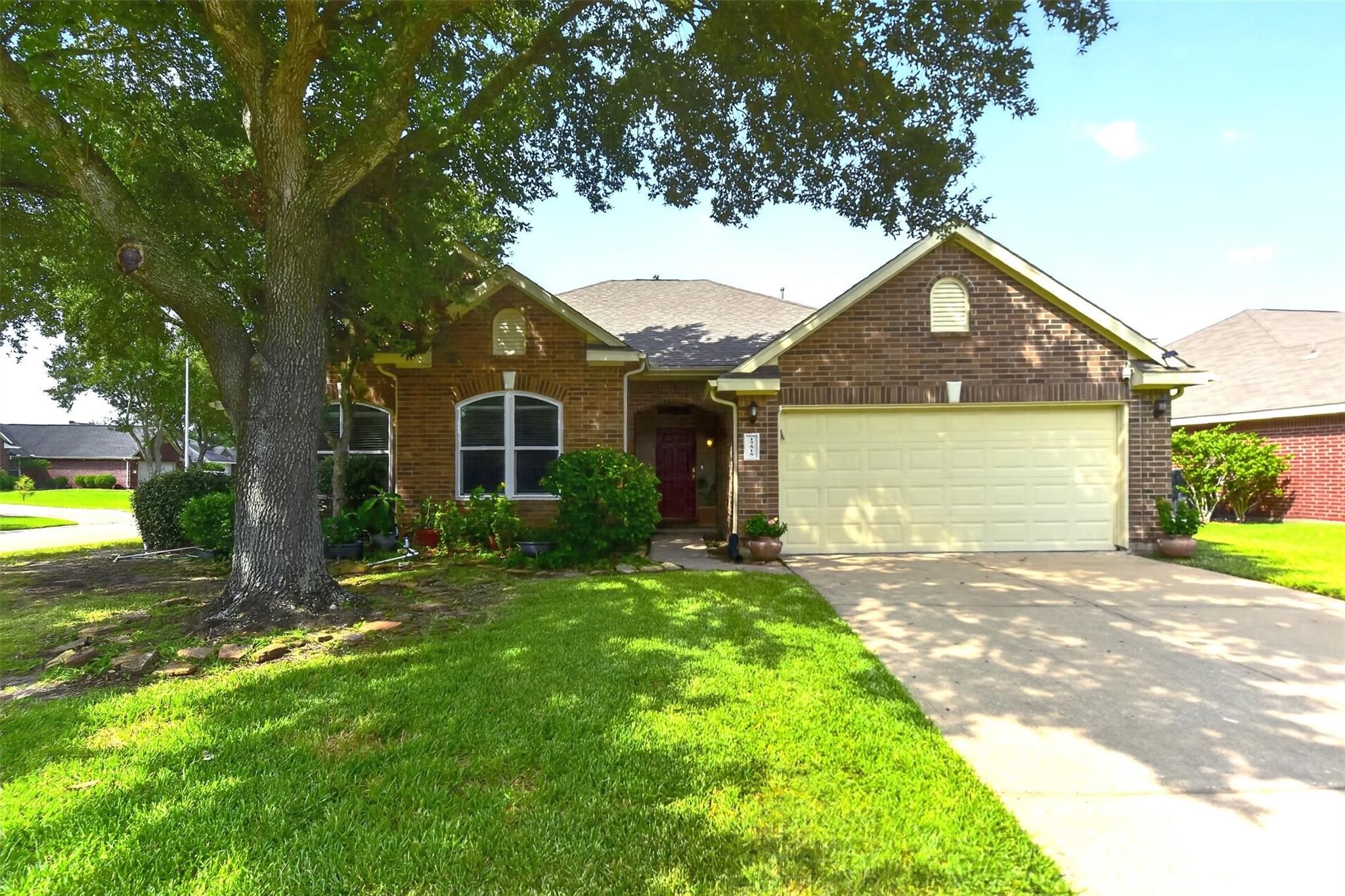 17515 Canton Forest — photo