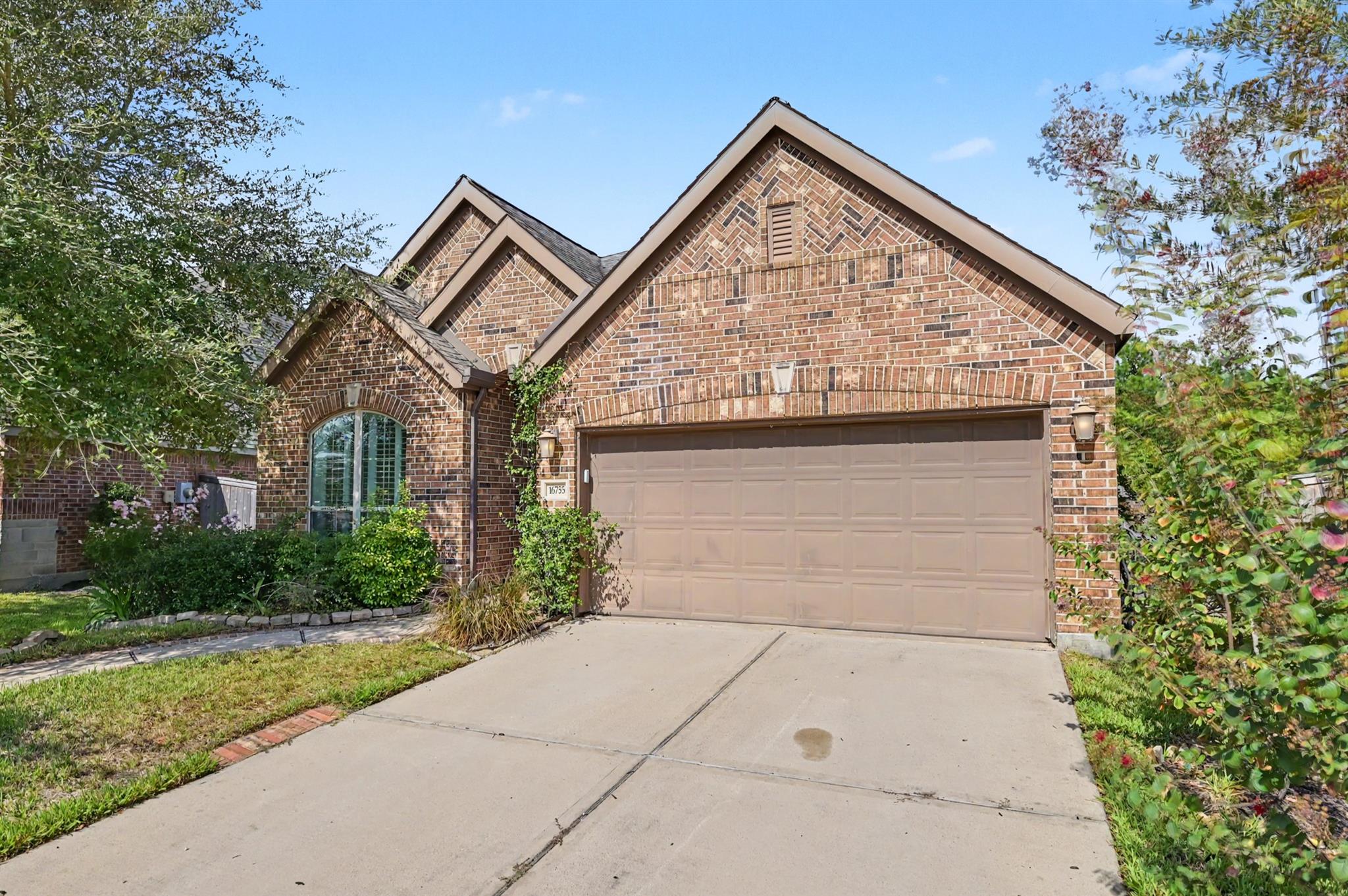 16755 Highland Country Drive — photo
