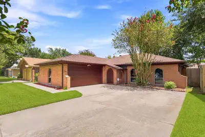 730 Seacliff Drive — photo