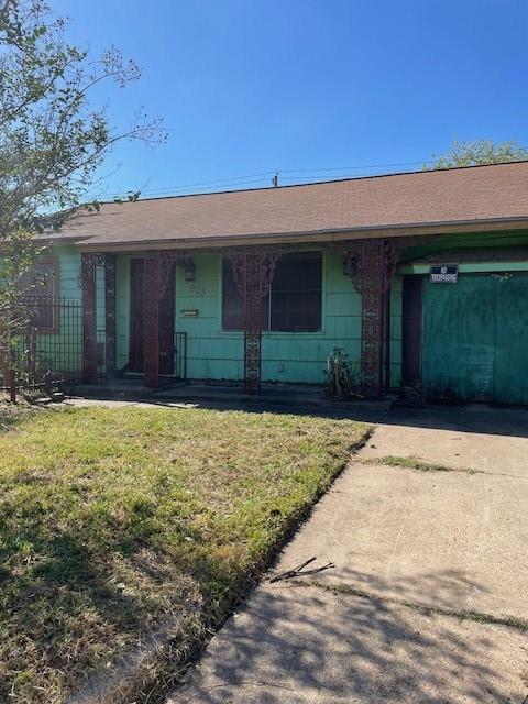 903 Bank Drive — photo