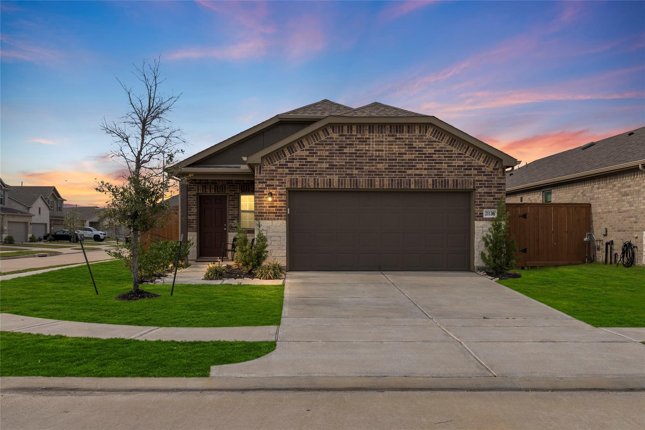 21126 Coral Blossom Lane — photo