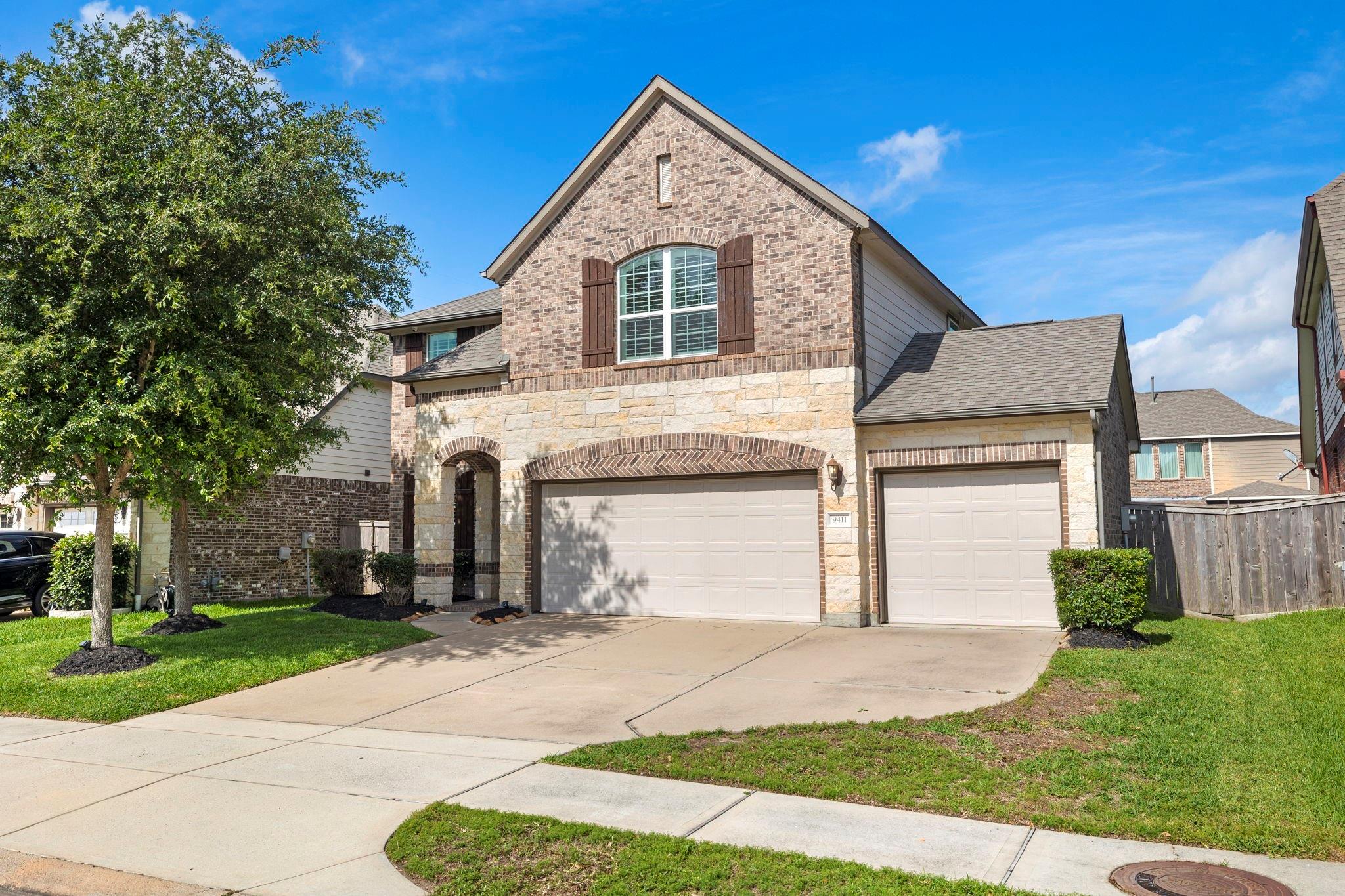 9411 Isabel Bay Lane — photo