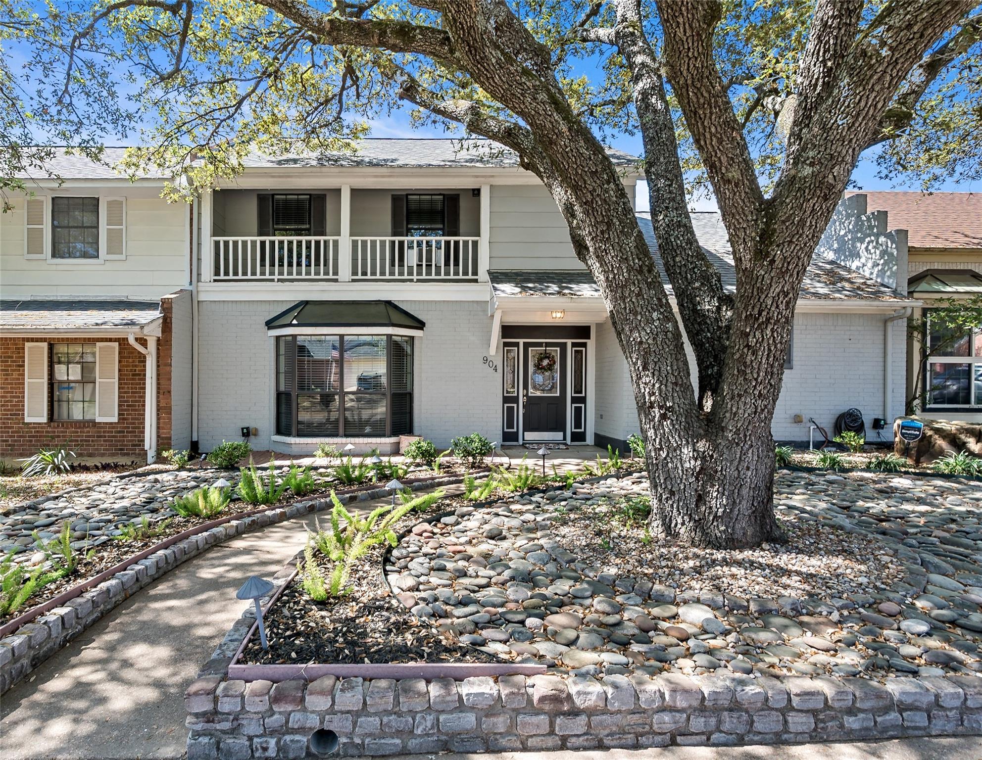 904 Bob White Street — photo