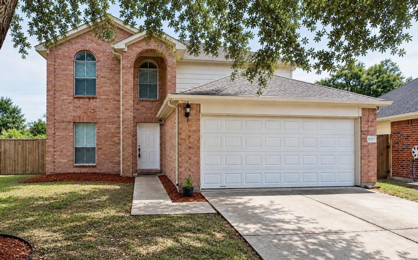 9707 Royal Crest Way — photo
