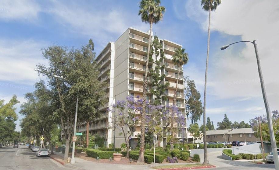 560 E Villa Street, Pasadena, CA 91101 — photo 2