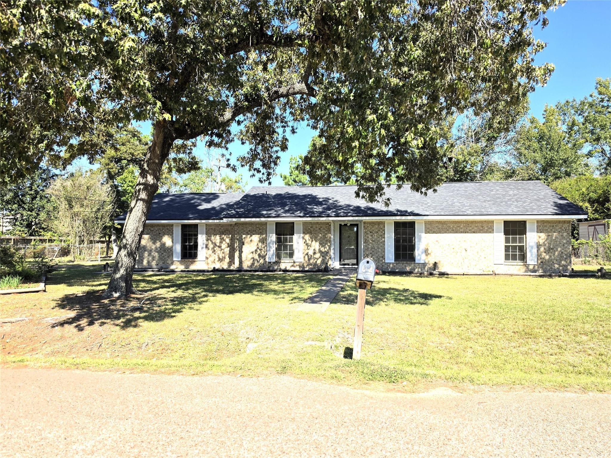 602 Airline Drive — photo