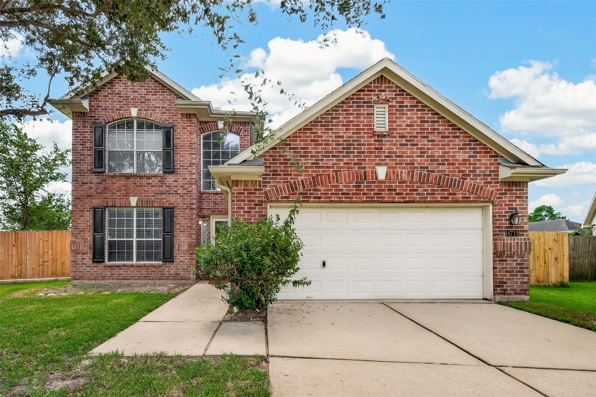 4719 Opal Brook Court — photo