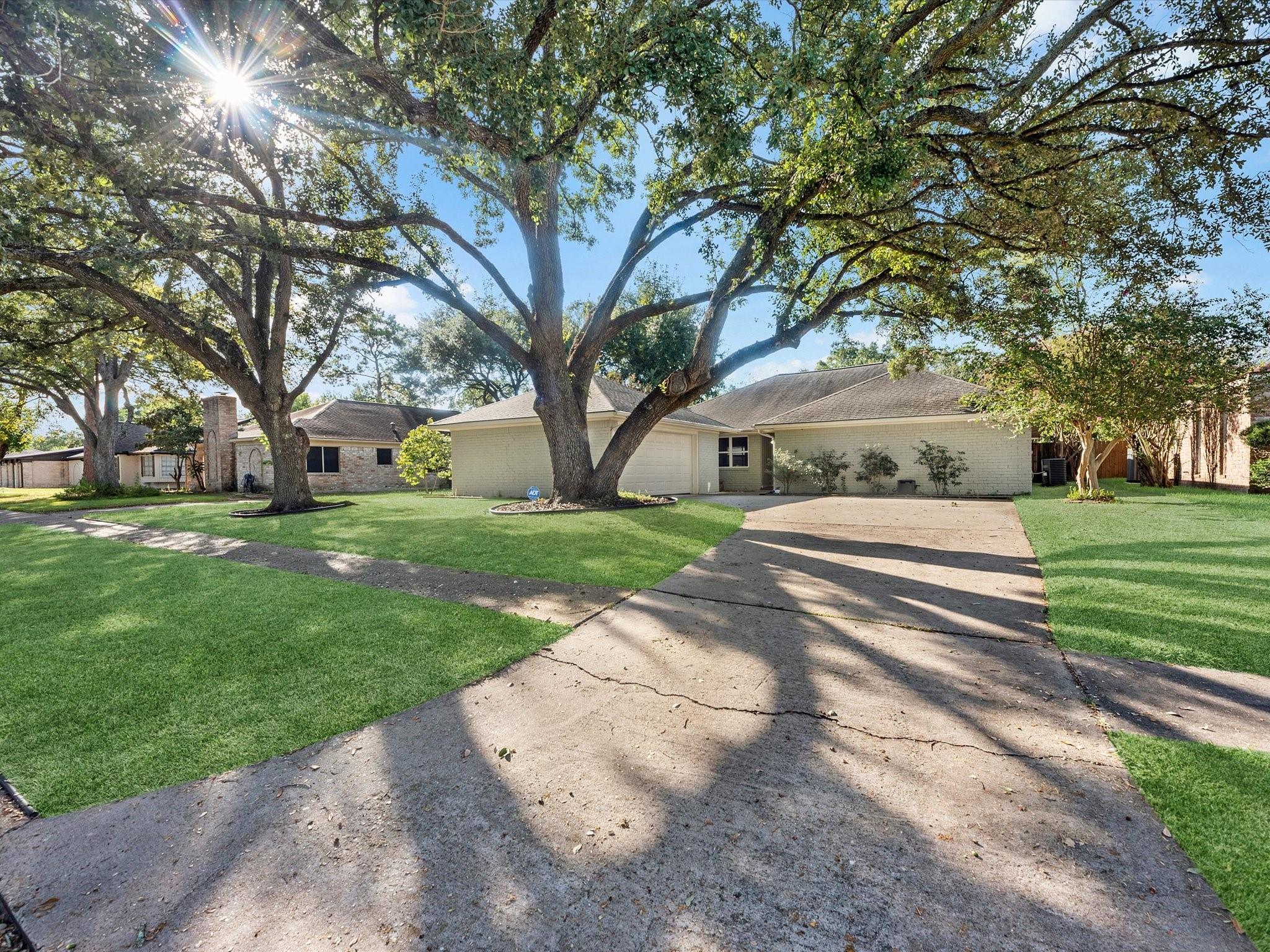 14319 Ella Lee Lane — photo