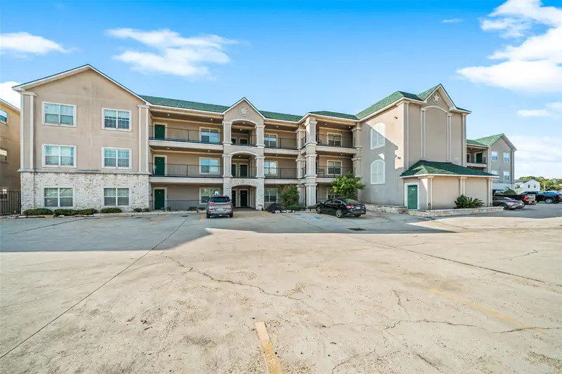 7037 Kingston Cove #114 — photo