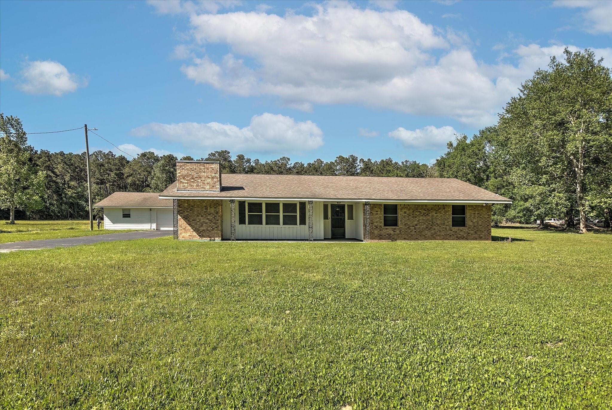 411 County Road 2298 — photo