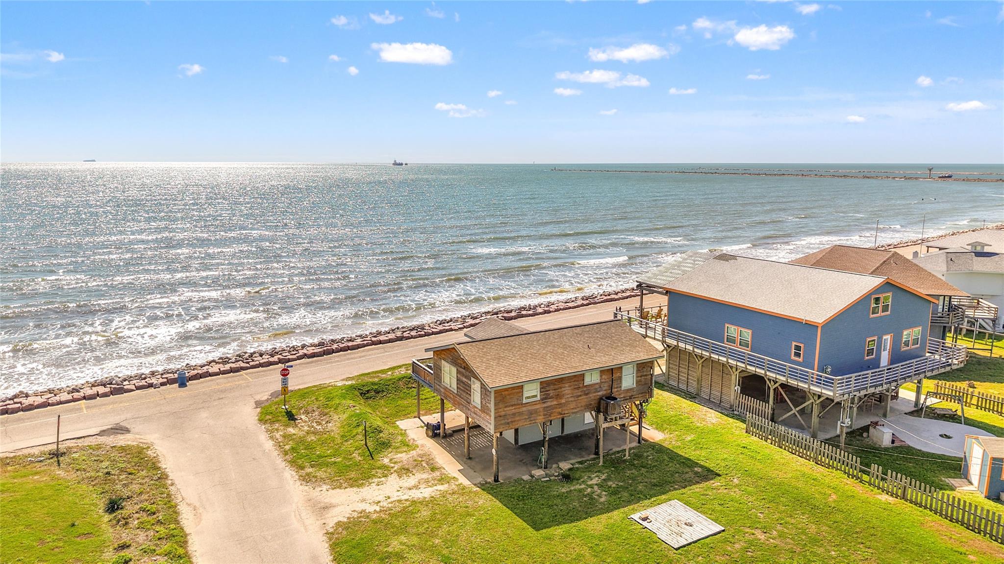 902 Beach Drive — photo