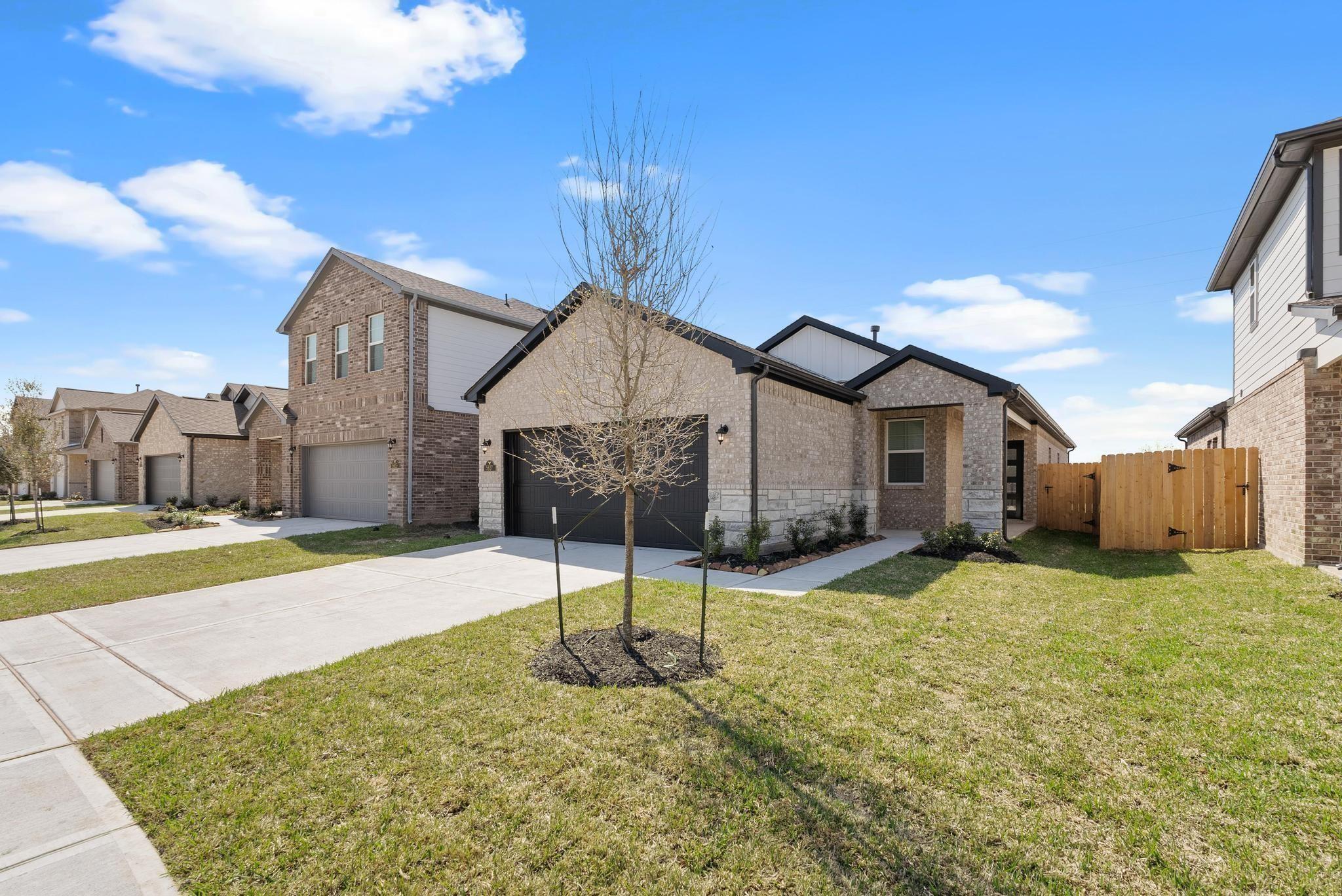 5827 Fresh View Court — photo